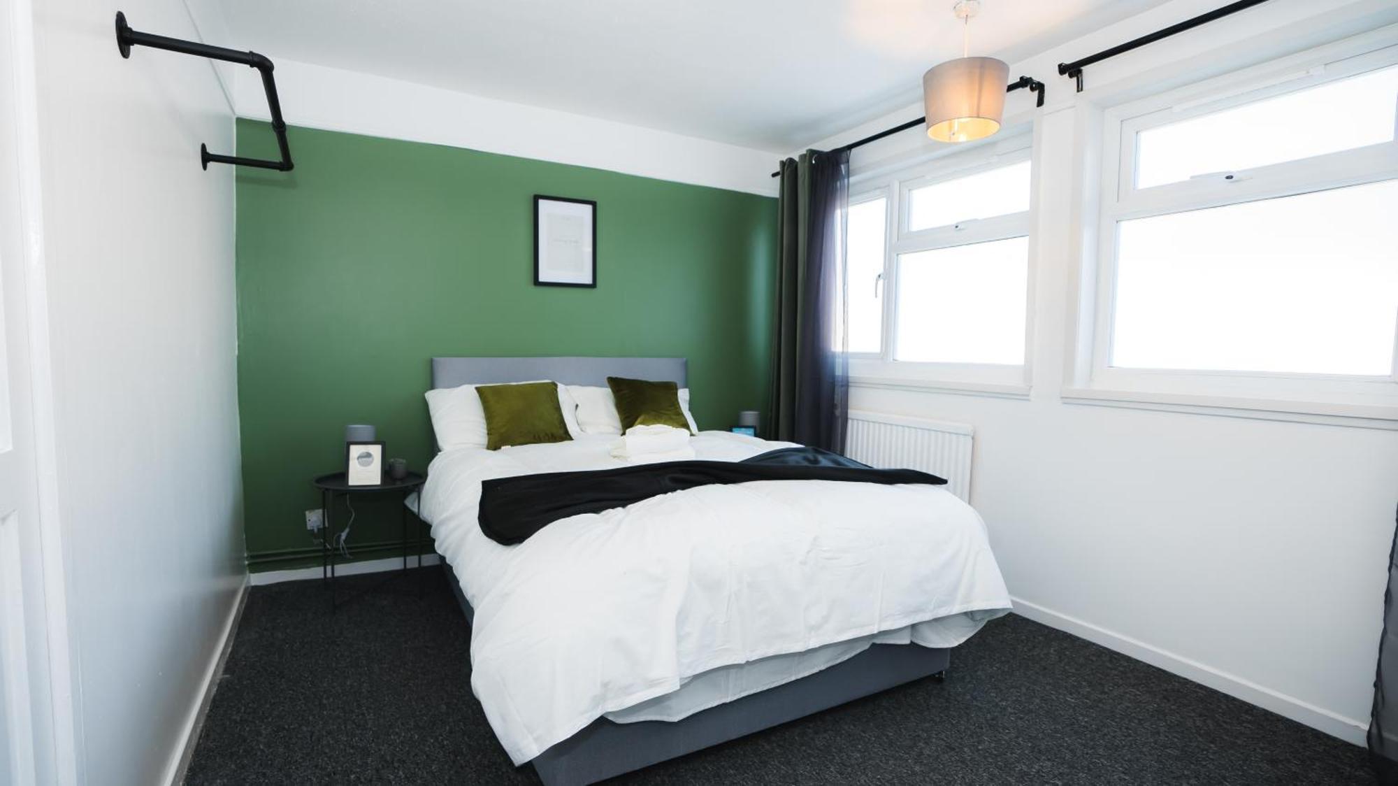 1 Bed Flat Tottenham Hale N17 Apartment London
