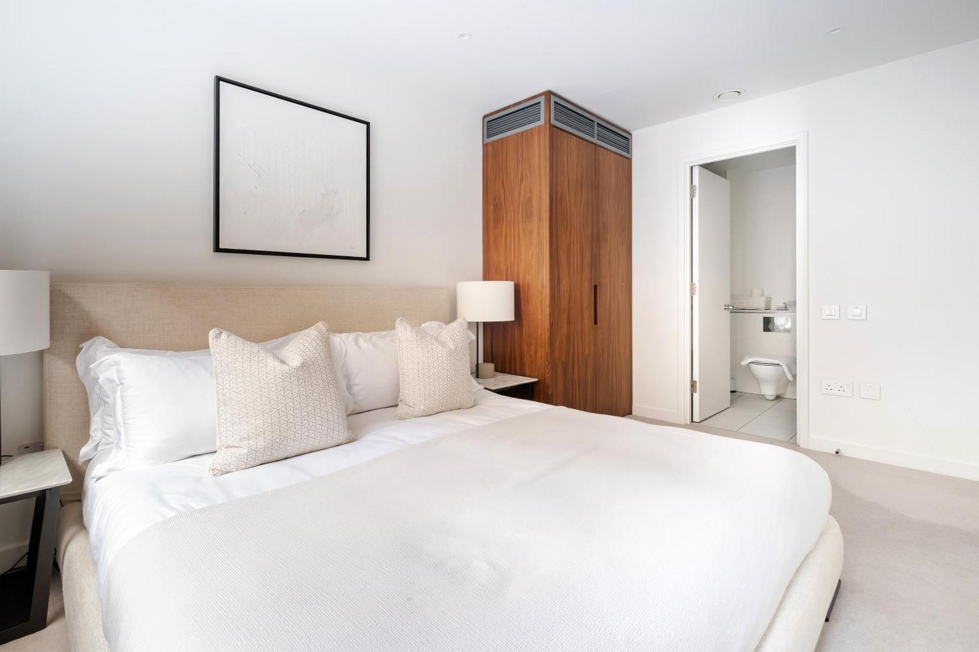 Luxury Mayfair Townhouse With Ac 3br 3ba Semesterbostad