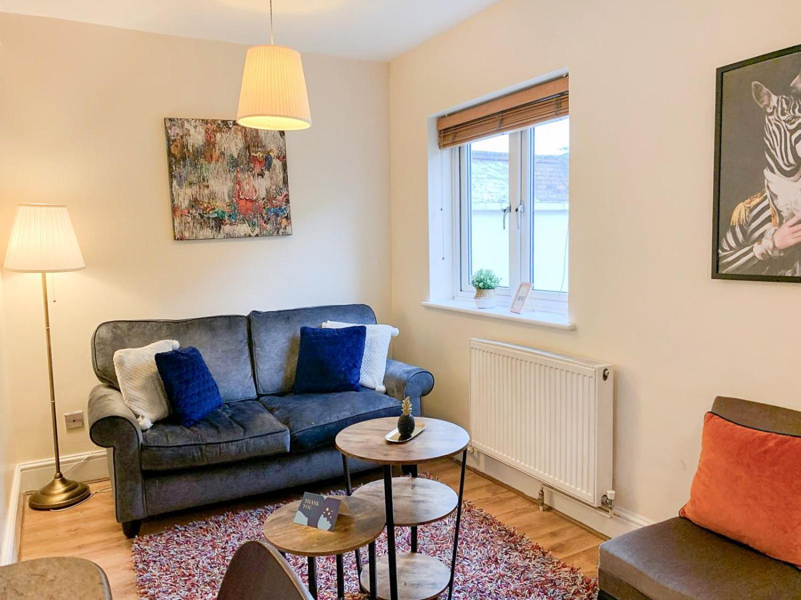 Lovely 1 Bedroom Flat In West Kensington London, Shepherd's Bush Apartment