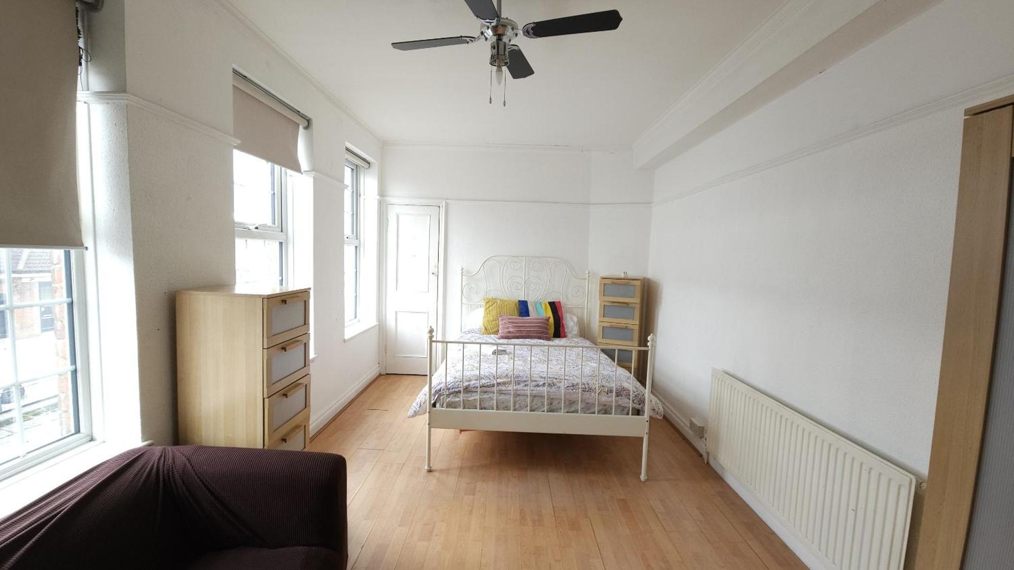 Apartment Edgware Station *