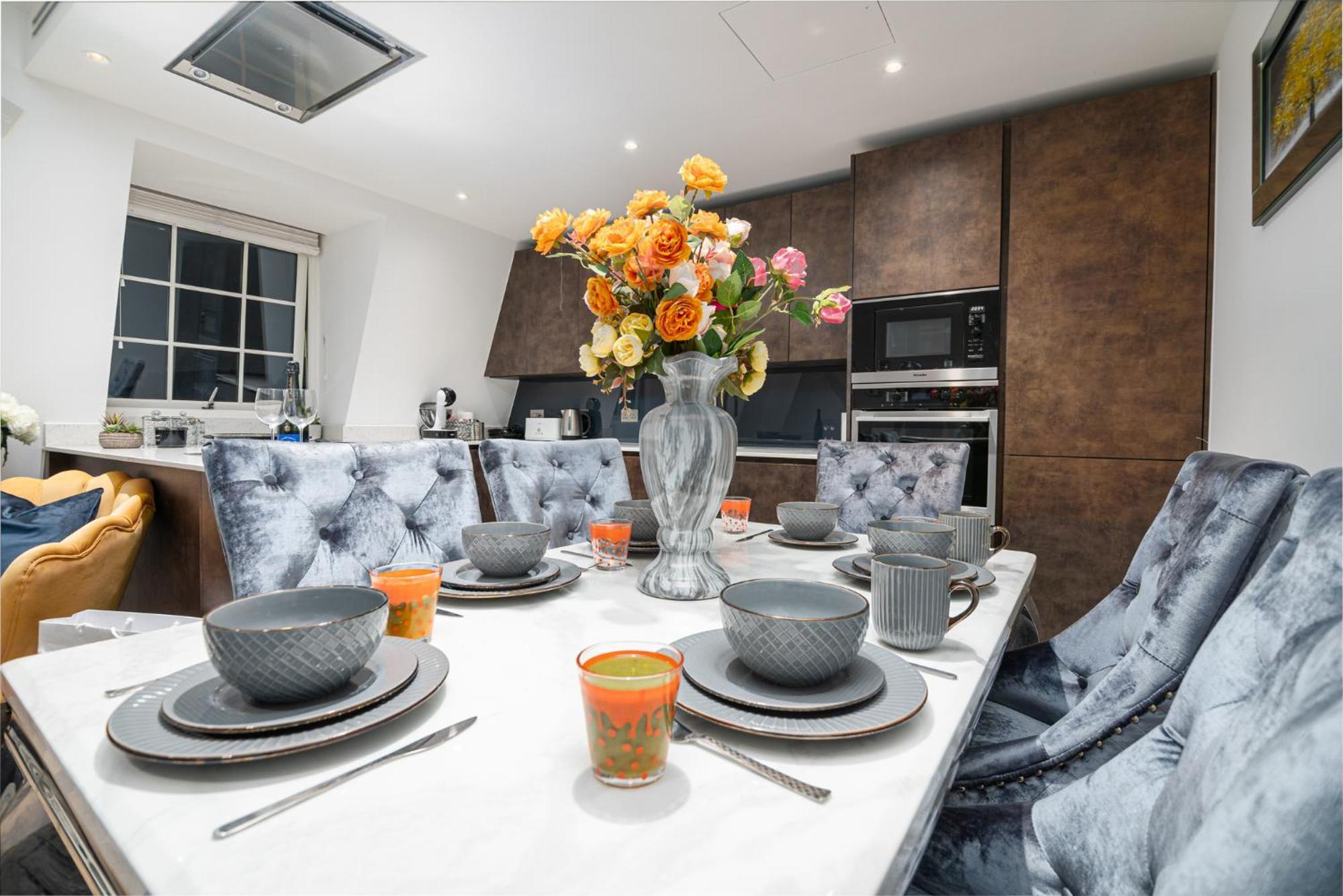 Spectacular 2-bedroom Penthouse In Marble Arch 75 Lägenhet *