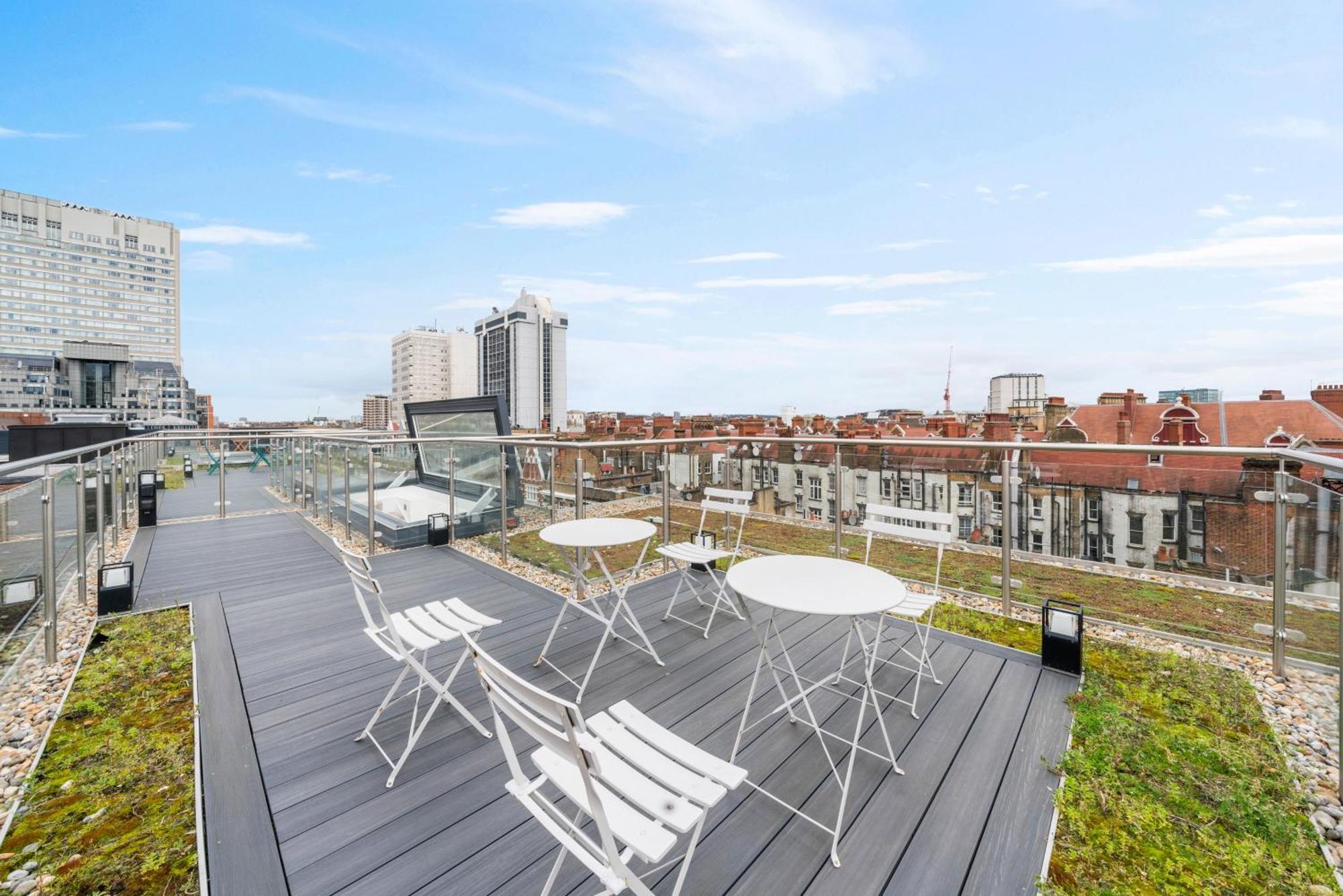 Spectacular 2-bedroom Penthouse In Marble Arch 75 *