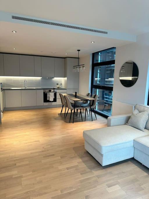 Stylist 2 Bedroom In Lägenhet