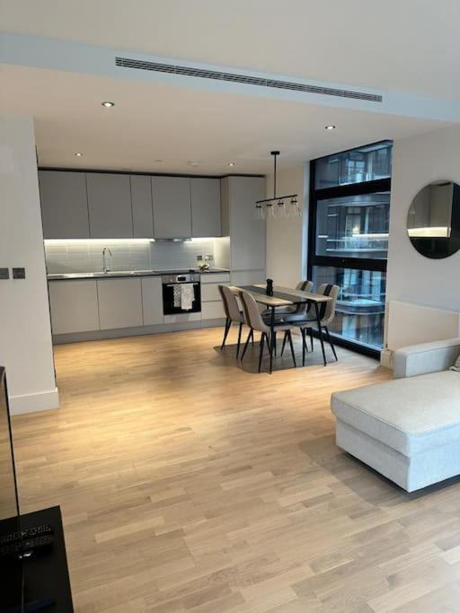 Lägenhet Stylist 2 Bedroom In London