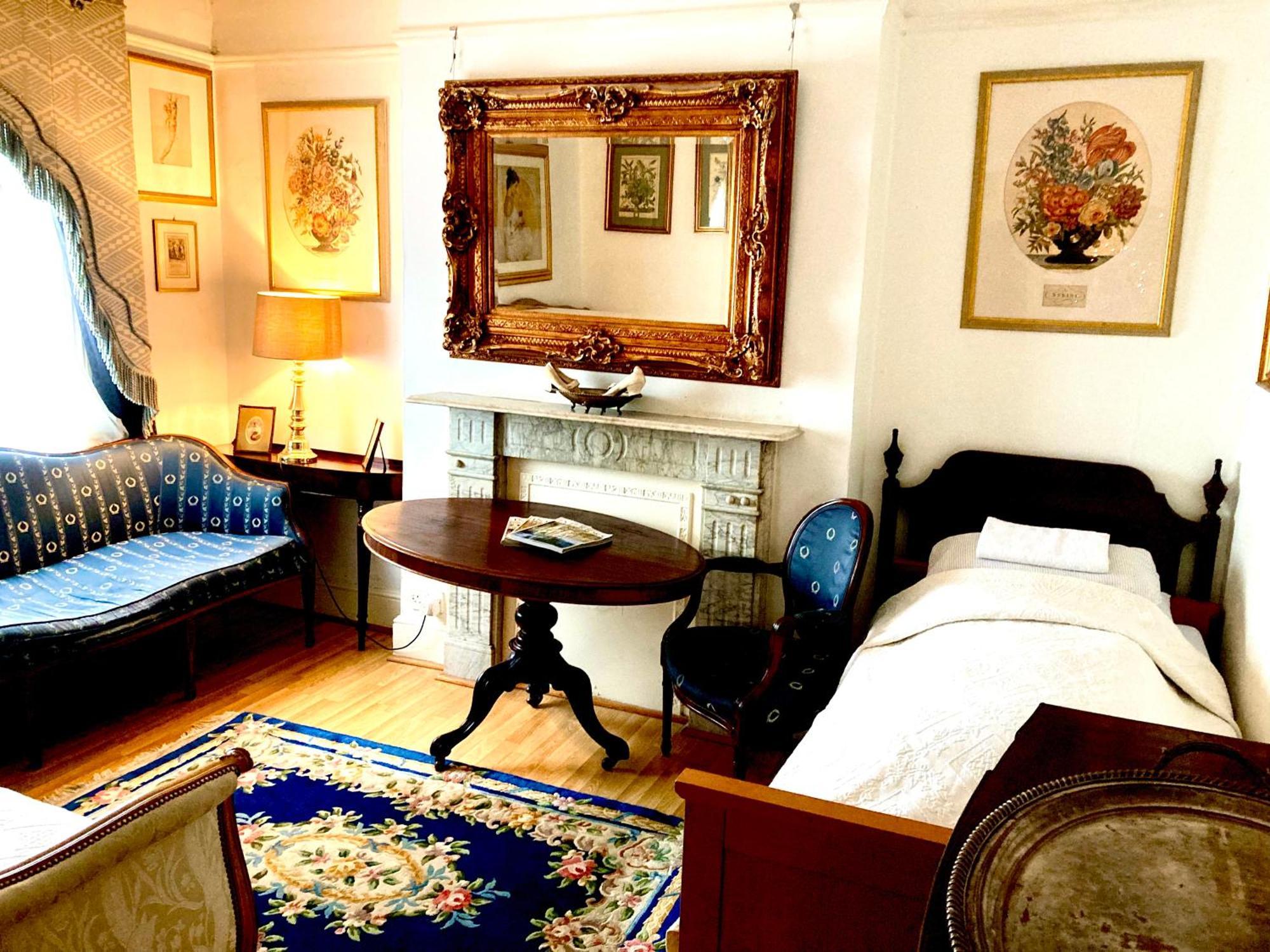 Quality And Very Good Value Private In Close To Notting Hill Zone 2 Guest house *