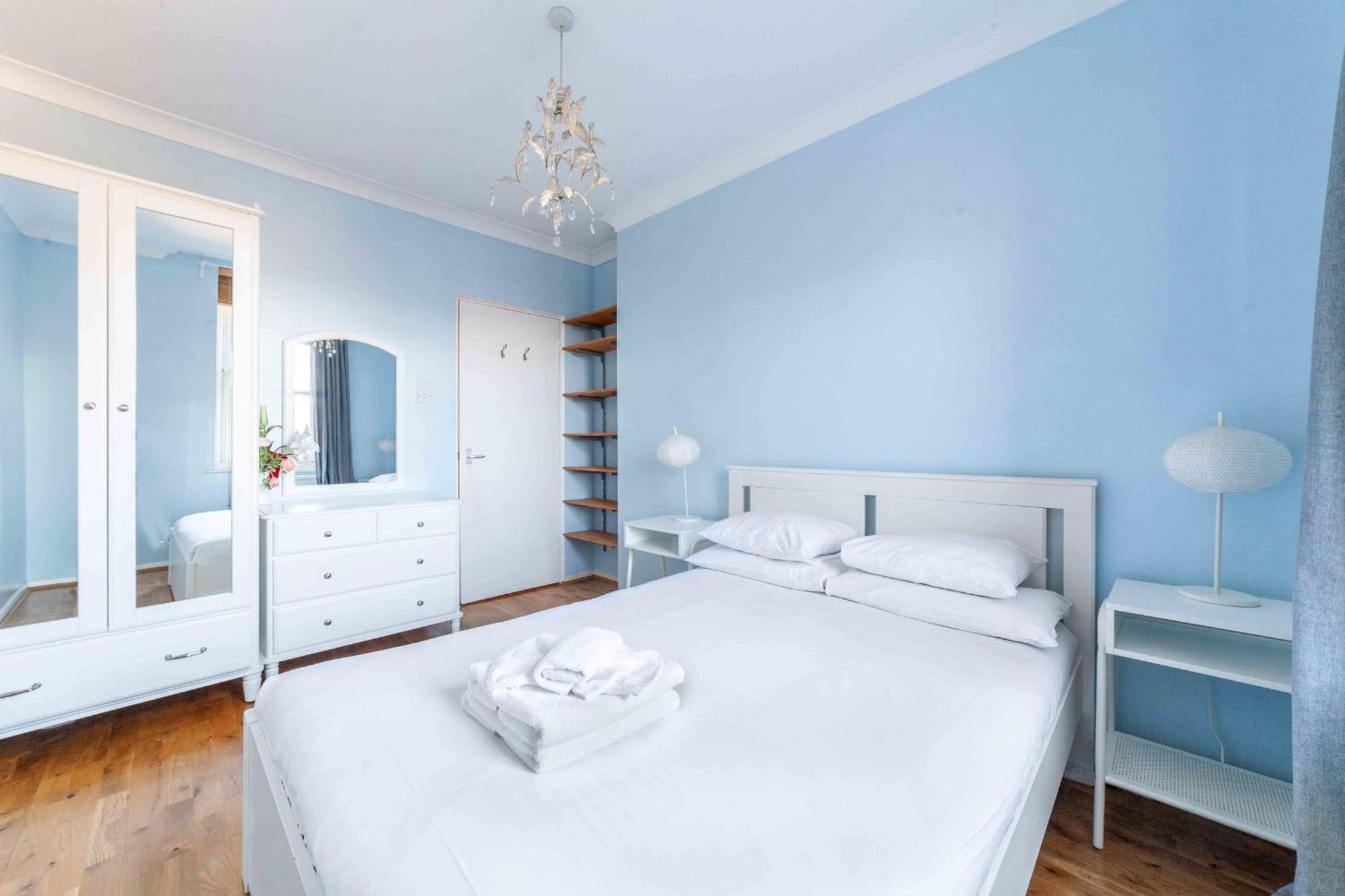 Bright And Cosy In South Leilighet