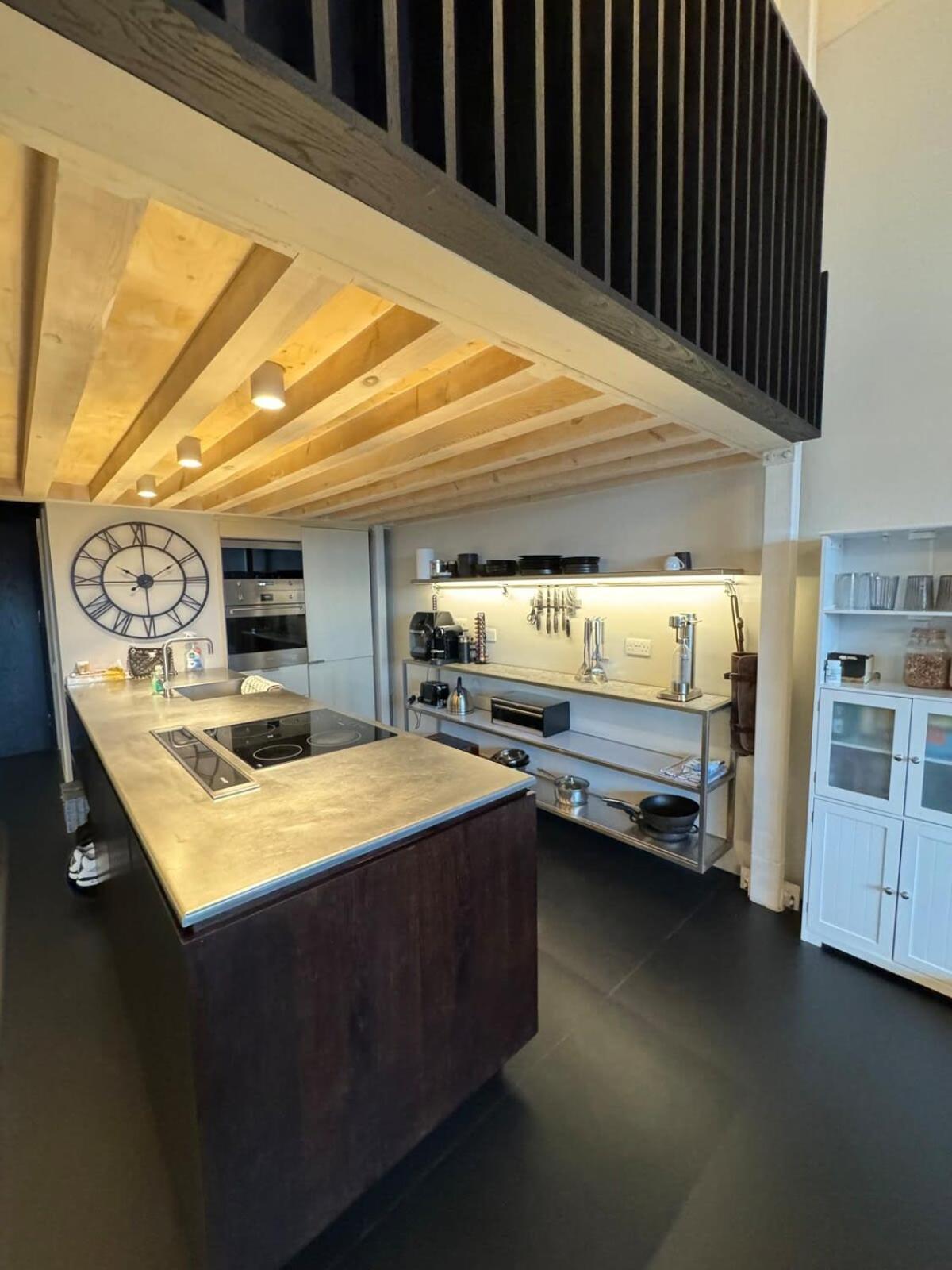 Appartamento Industrial-chic 1bd Loft By The River Fulham! *