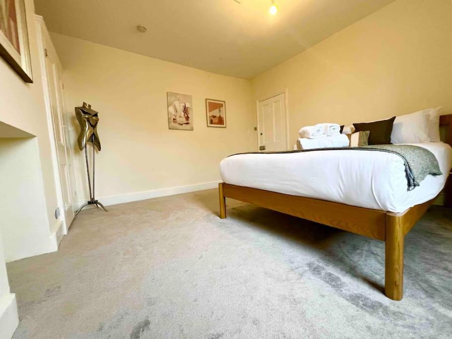 Lägenhet 4 Bed Apartment- Archway Station *