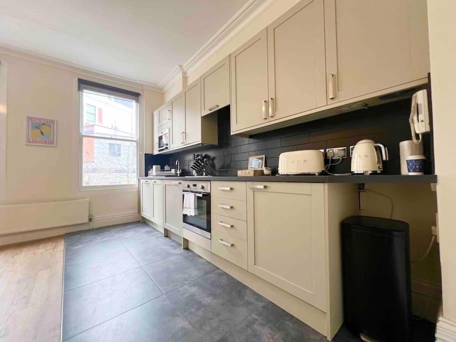 Lägenhet 4 Bed Apartment- Archway Station