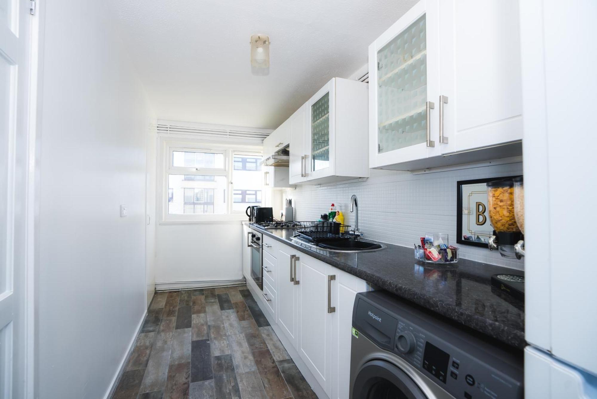1 Bed Flat Tottenham Hale N17 Apartment *