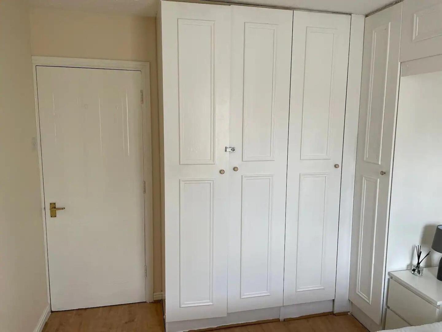 Apartment 4min Walk Uni Of East 1br