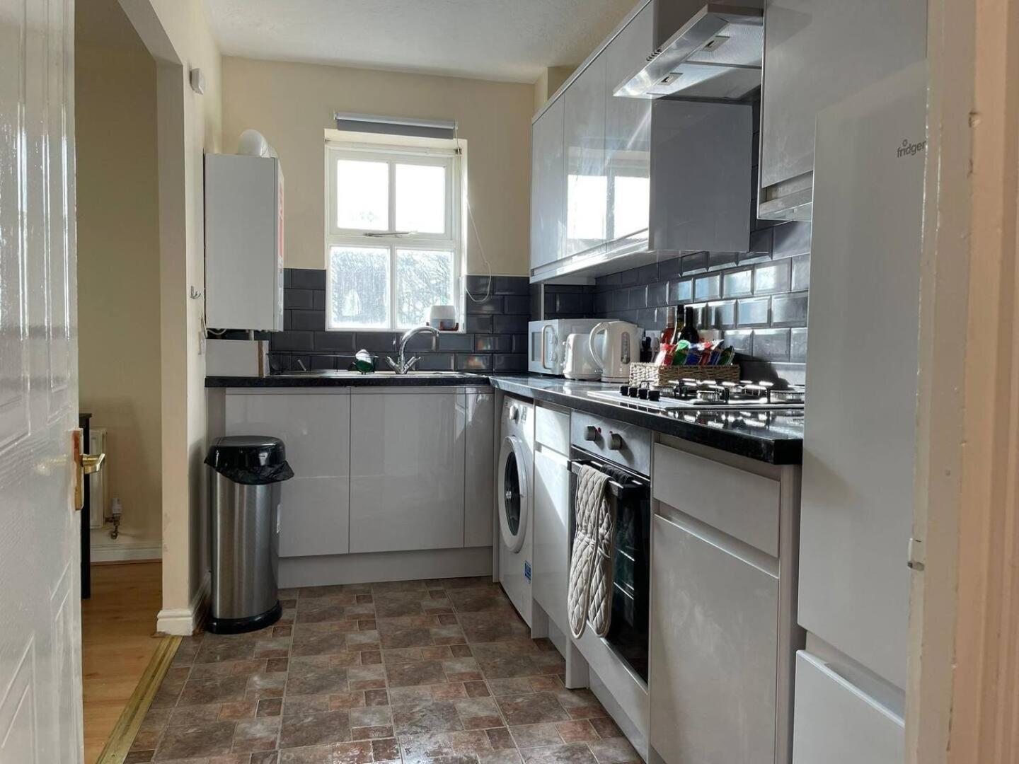 Apartment 4min Walk Uni Of East 1br *