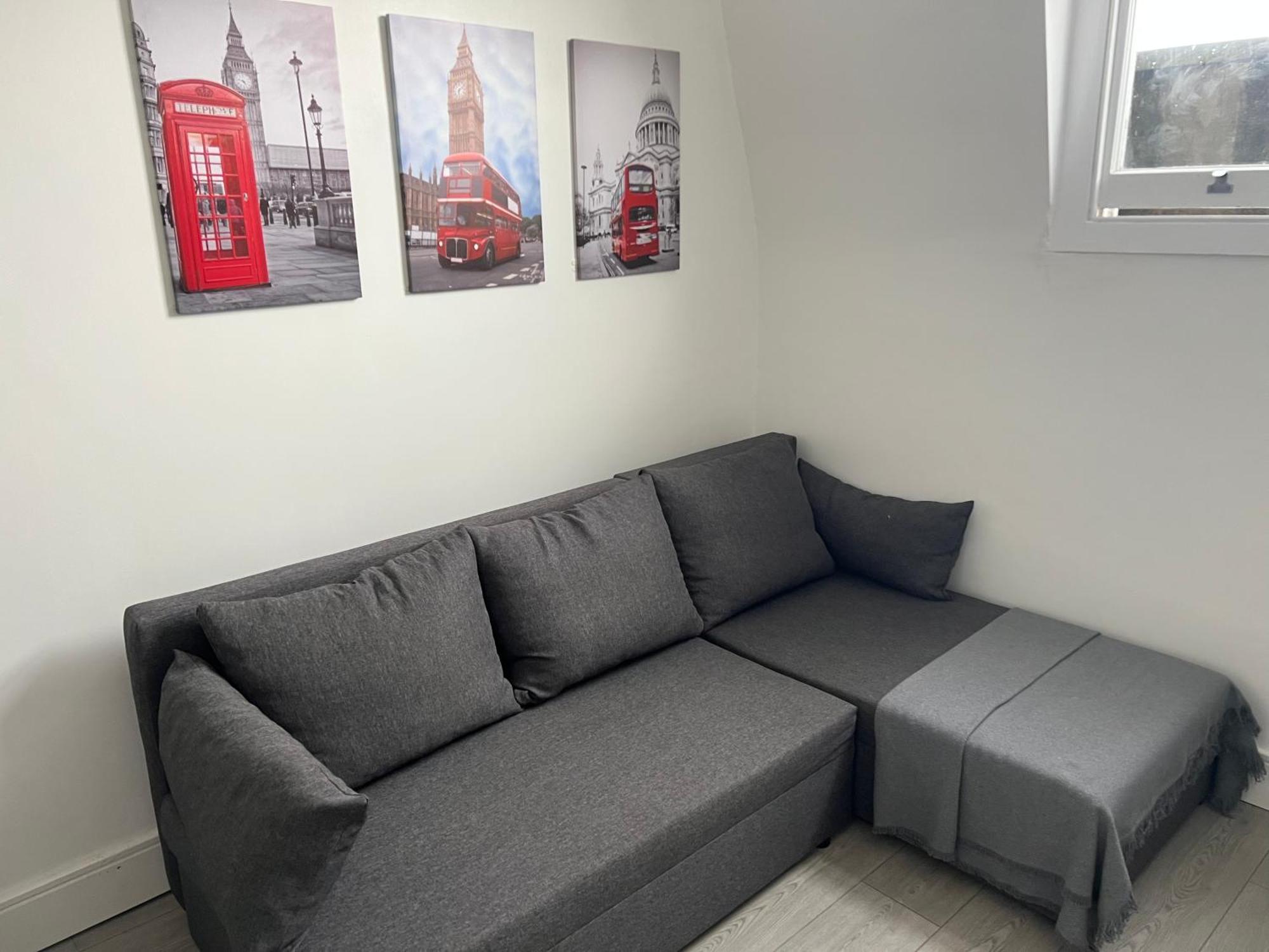 Apartment 2 Bed In On 3rd Floor - Newly Refurbished - No Lift *