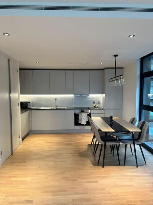 Lägenhet Stylist 2 Bedroom In