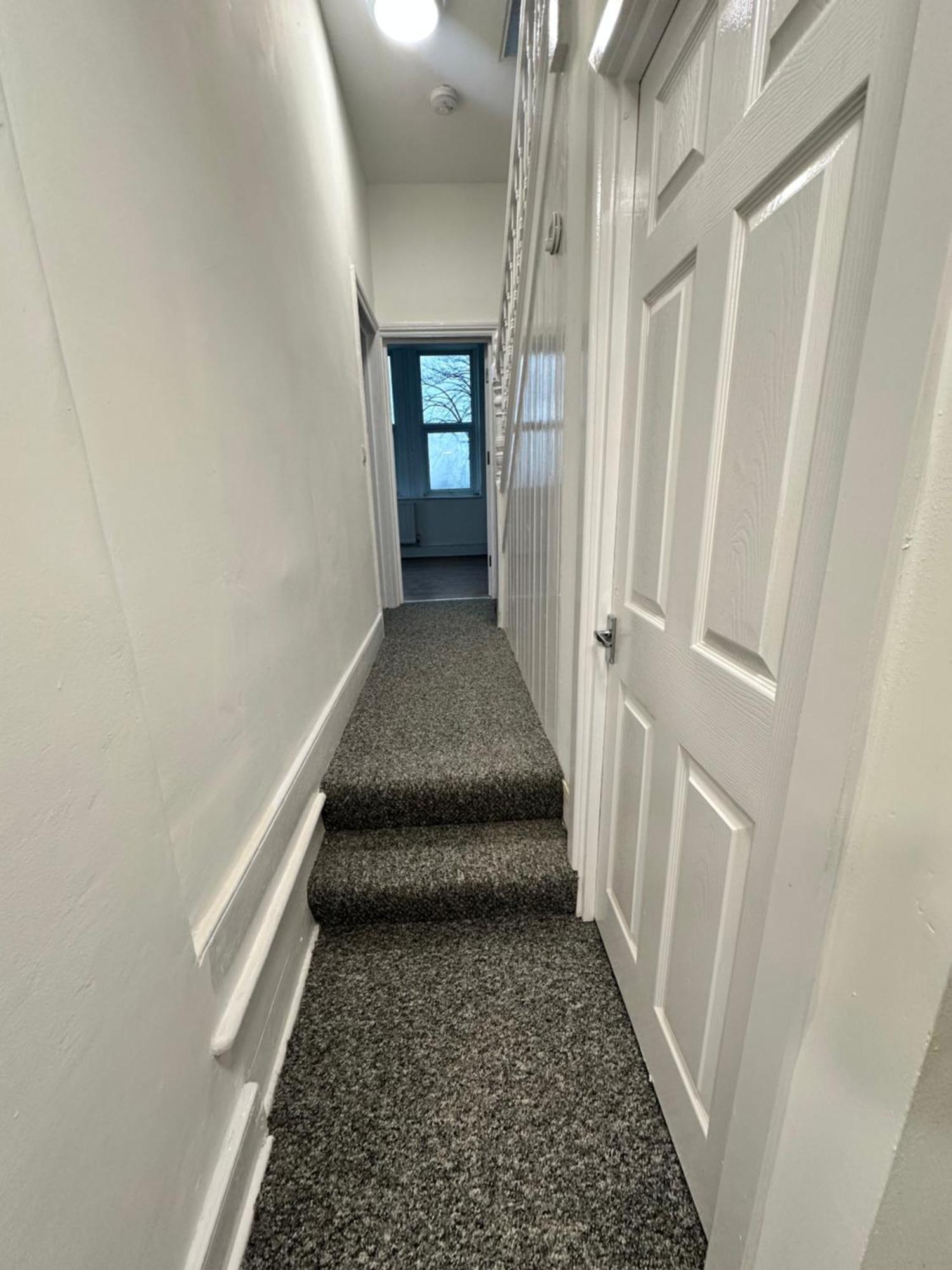 4 Bedroom House Upper Tulse Hill, London, Sw2 2rp Apartment *
