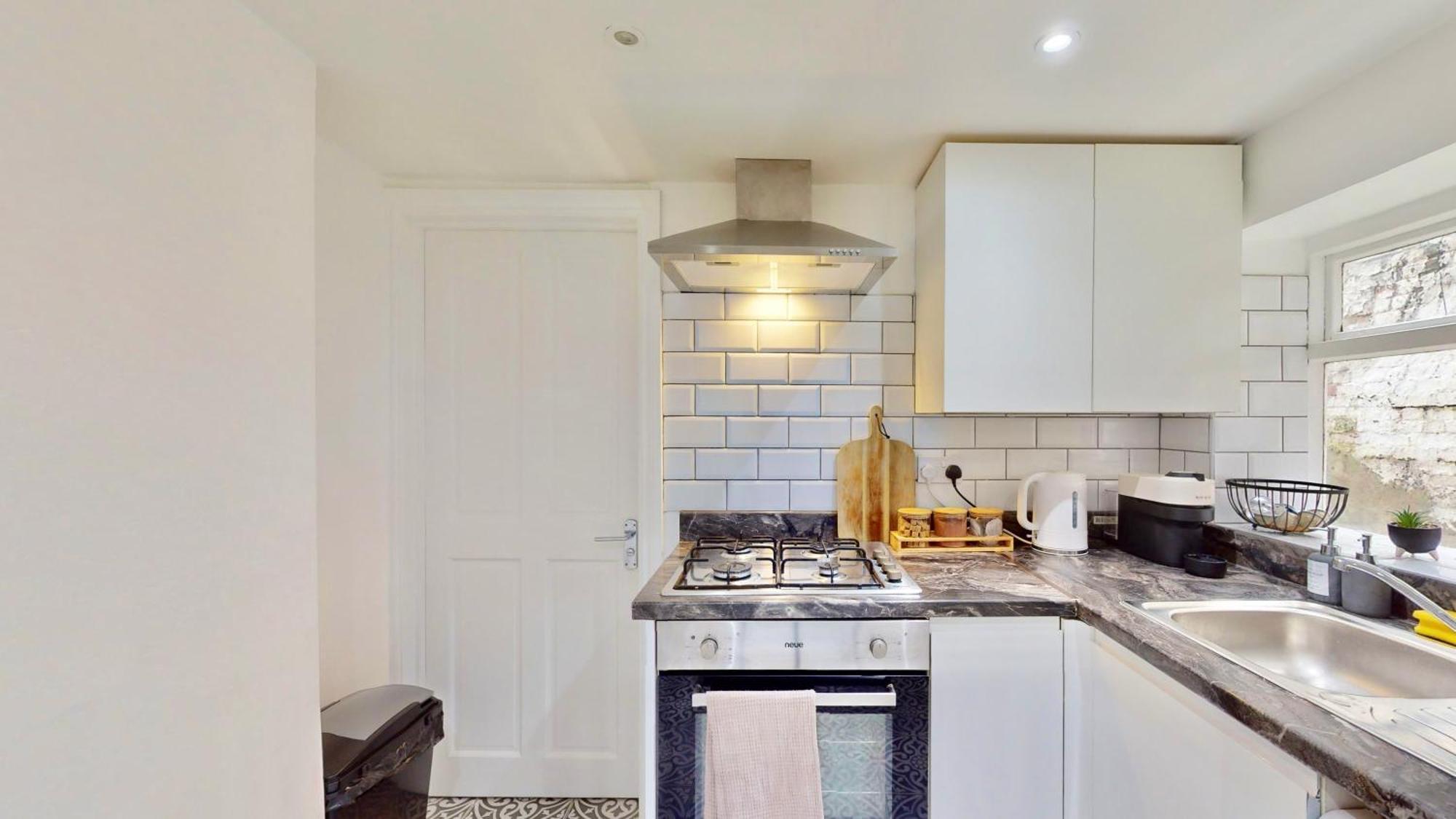 Tube & Notting Hill Nearby - Garden Flat Haven Appartement