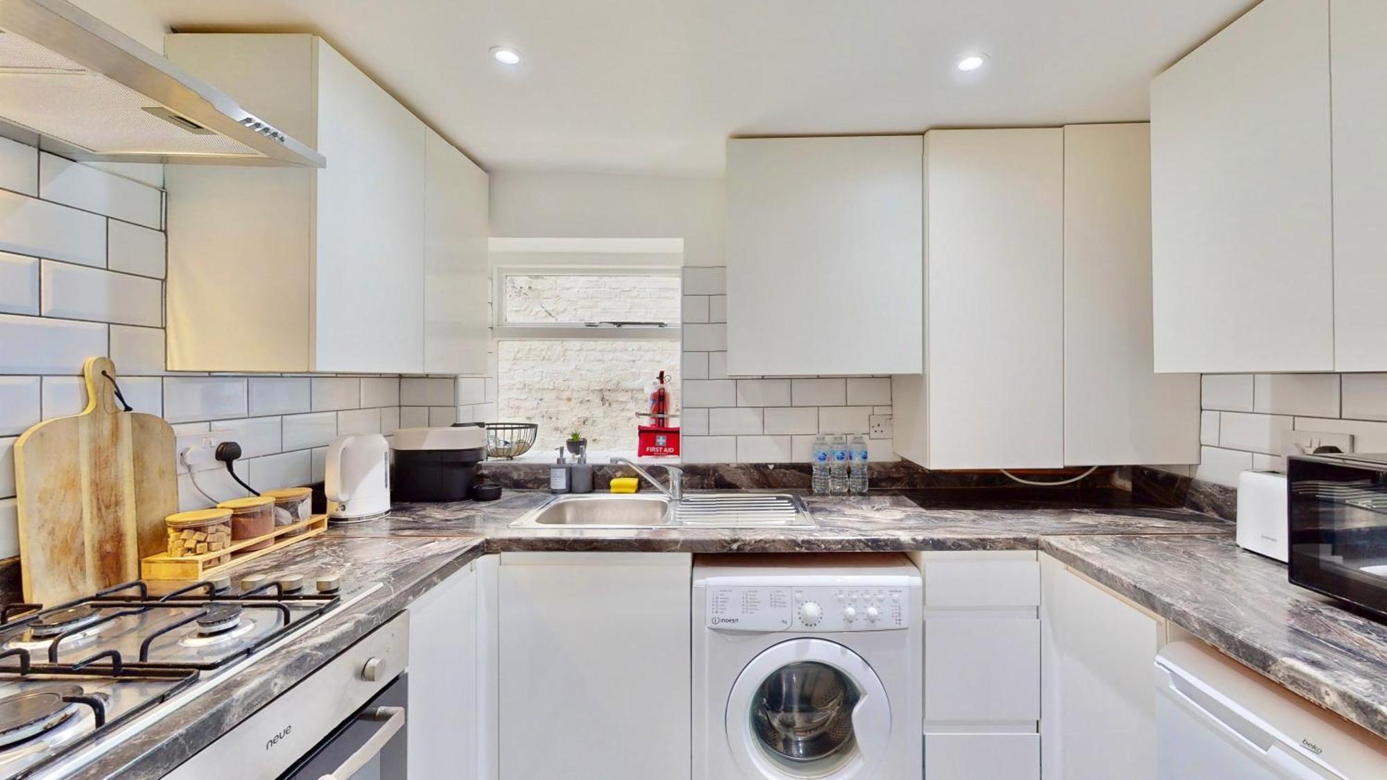 Tube & Notting Hill Nearby - Garden Flat Haven Londres