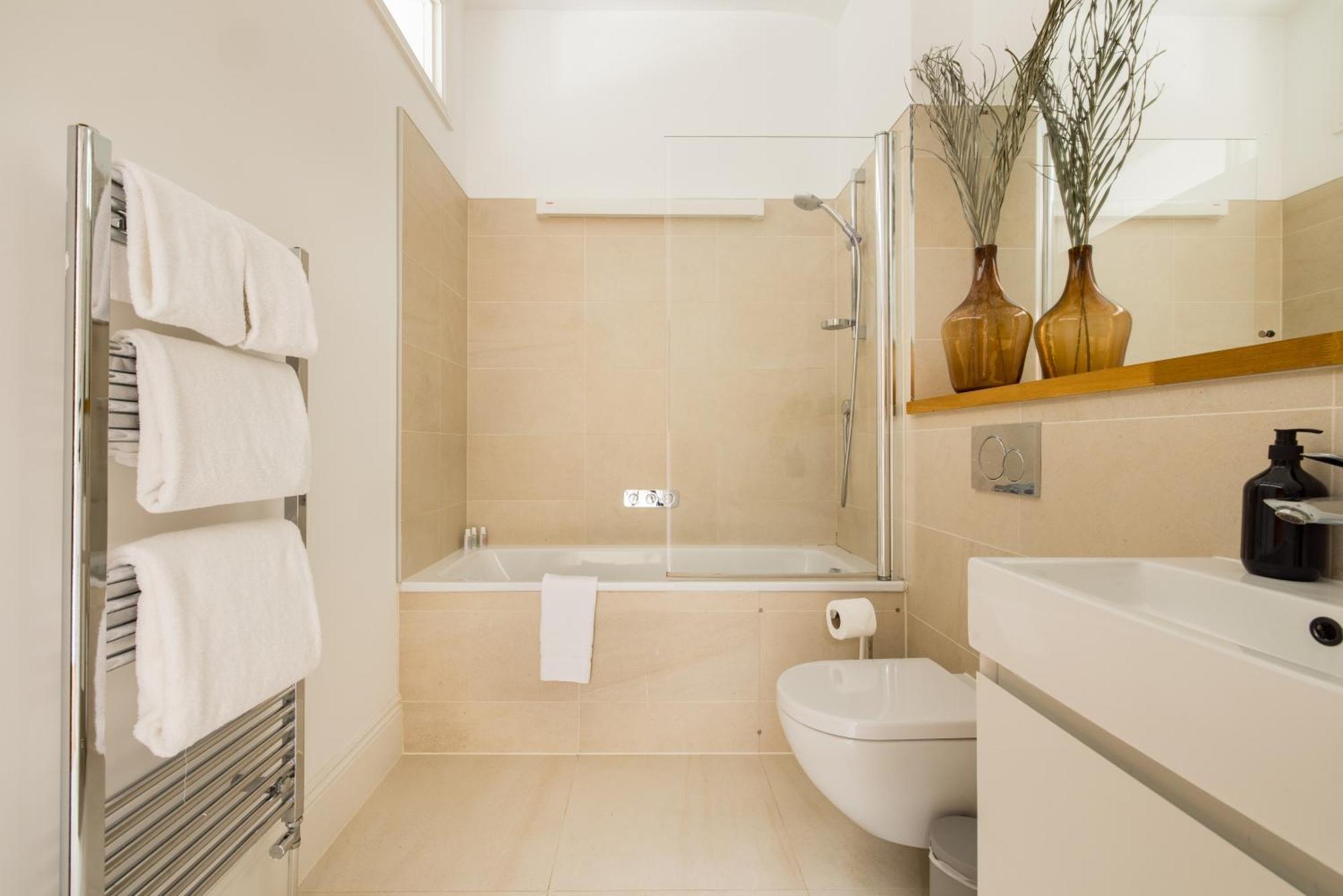 The Tooting Hideout - Dazzling 3bdr Flat With Balcony Appartamento *