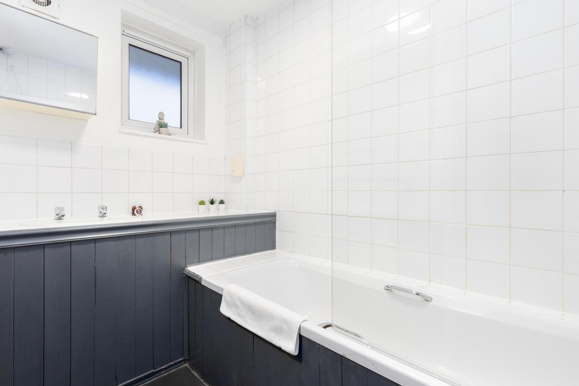 The Canonbury Apartment *