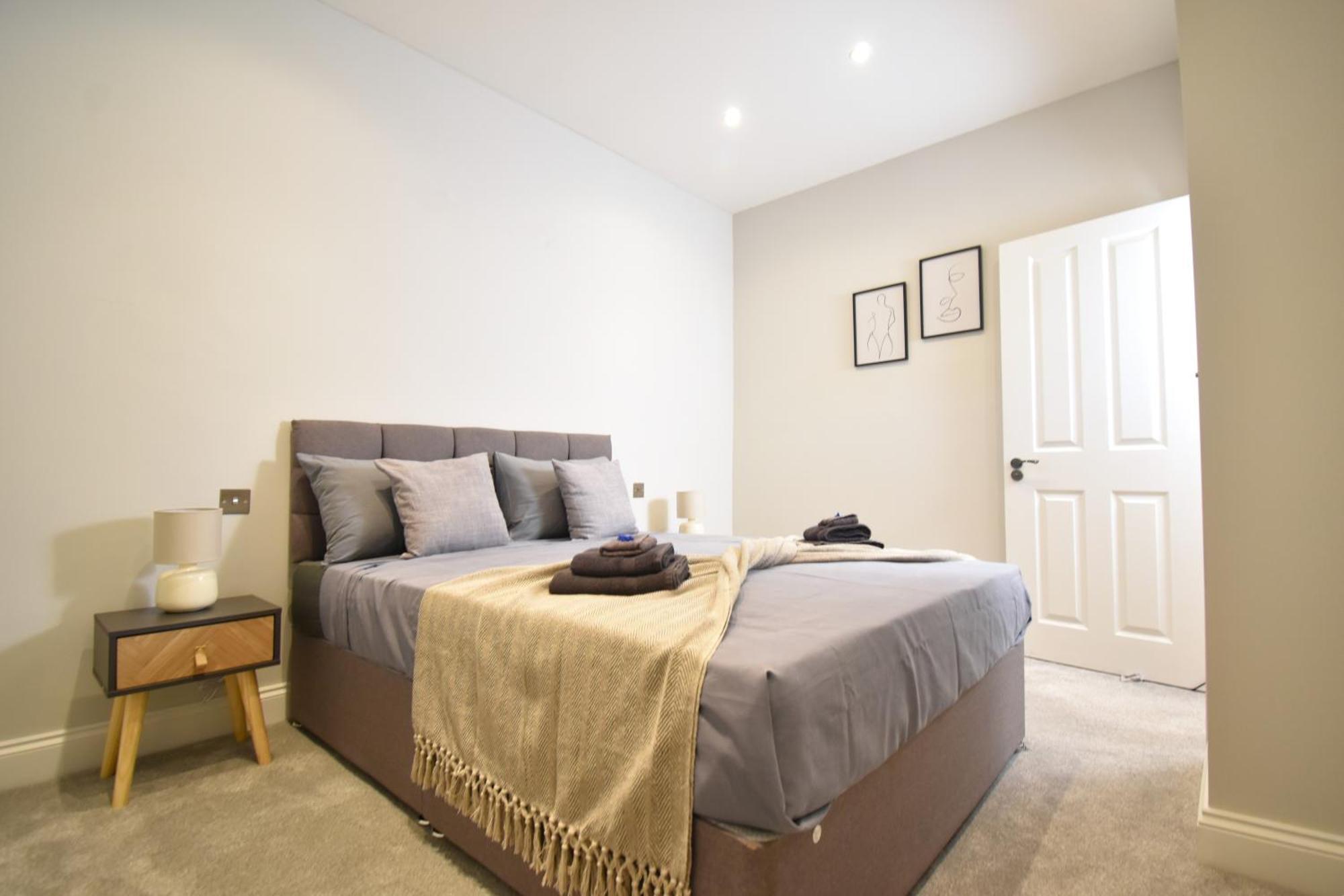 Stunning 2 Bed Apartment London