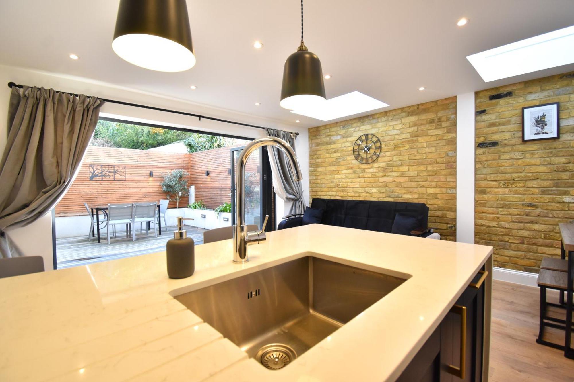 Stunning 2 Bed * London