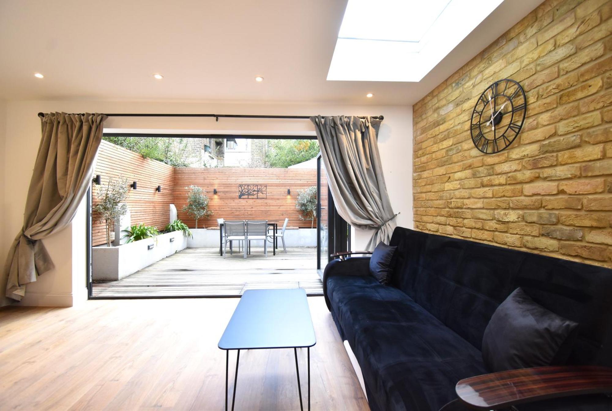 Stunning 2 Bed *