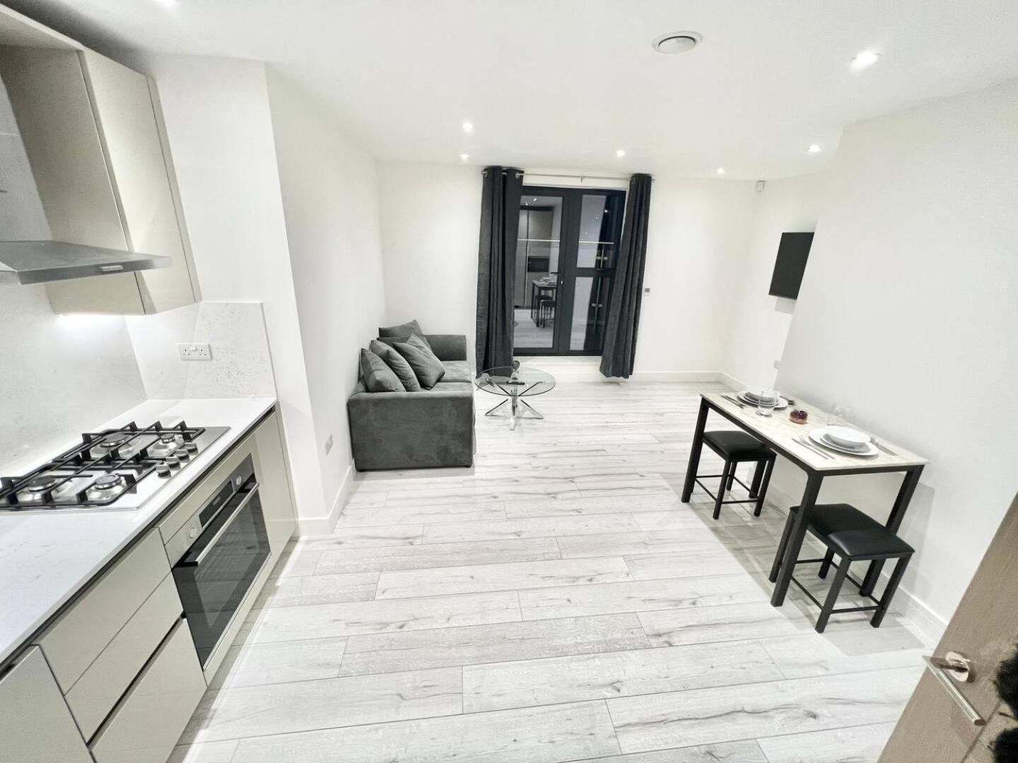 Queens Luxury Wembley Stadium - Lejlighedshotel London
