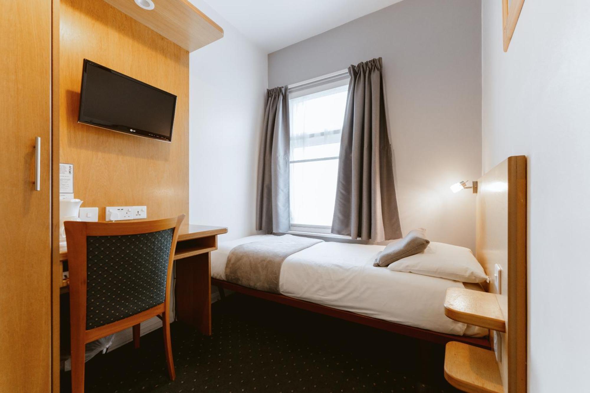 Hotel Star 3*