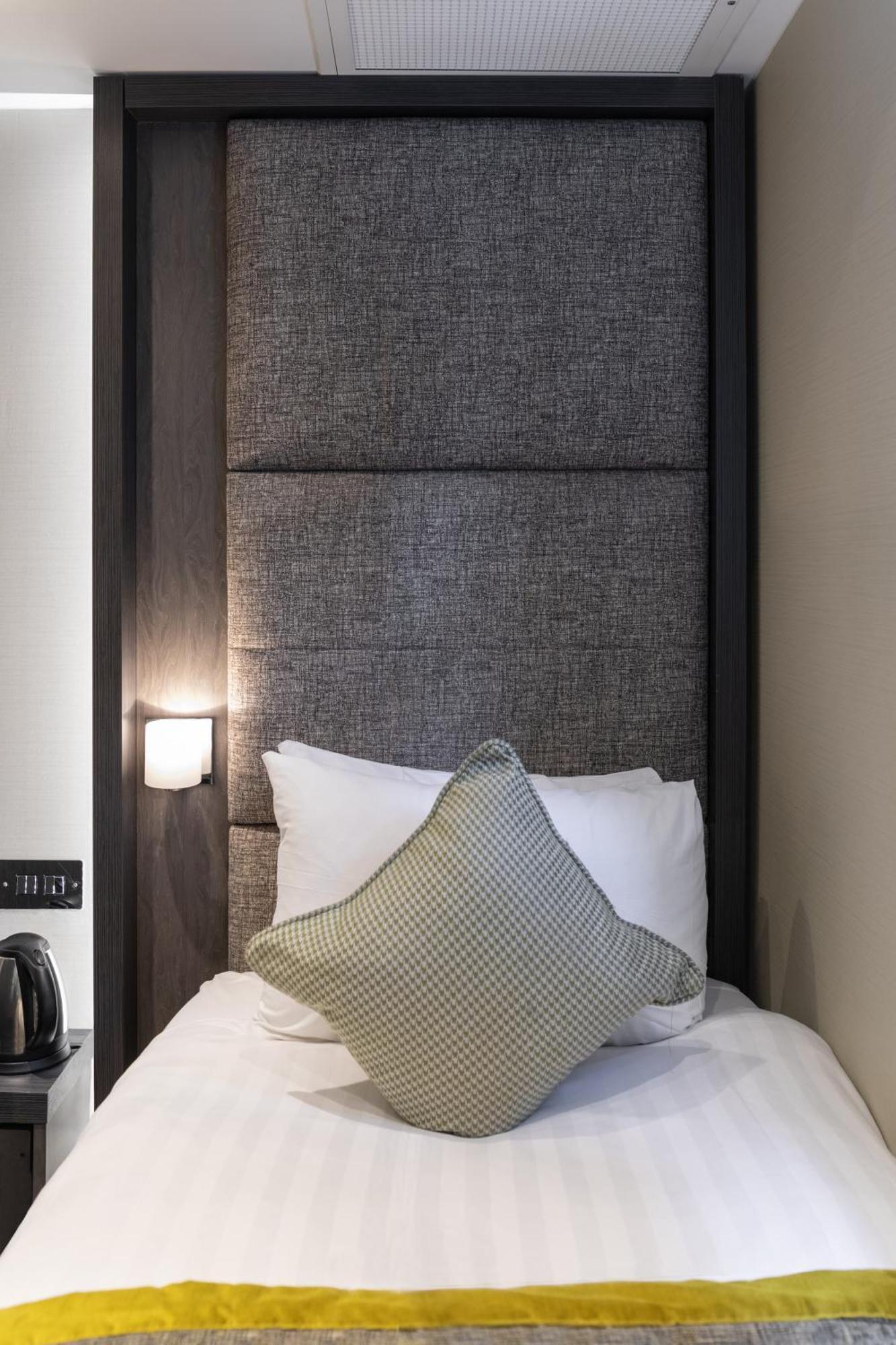 Mornington Victoria Hotel London