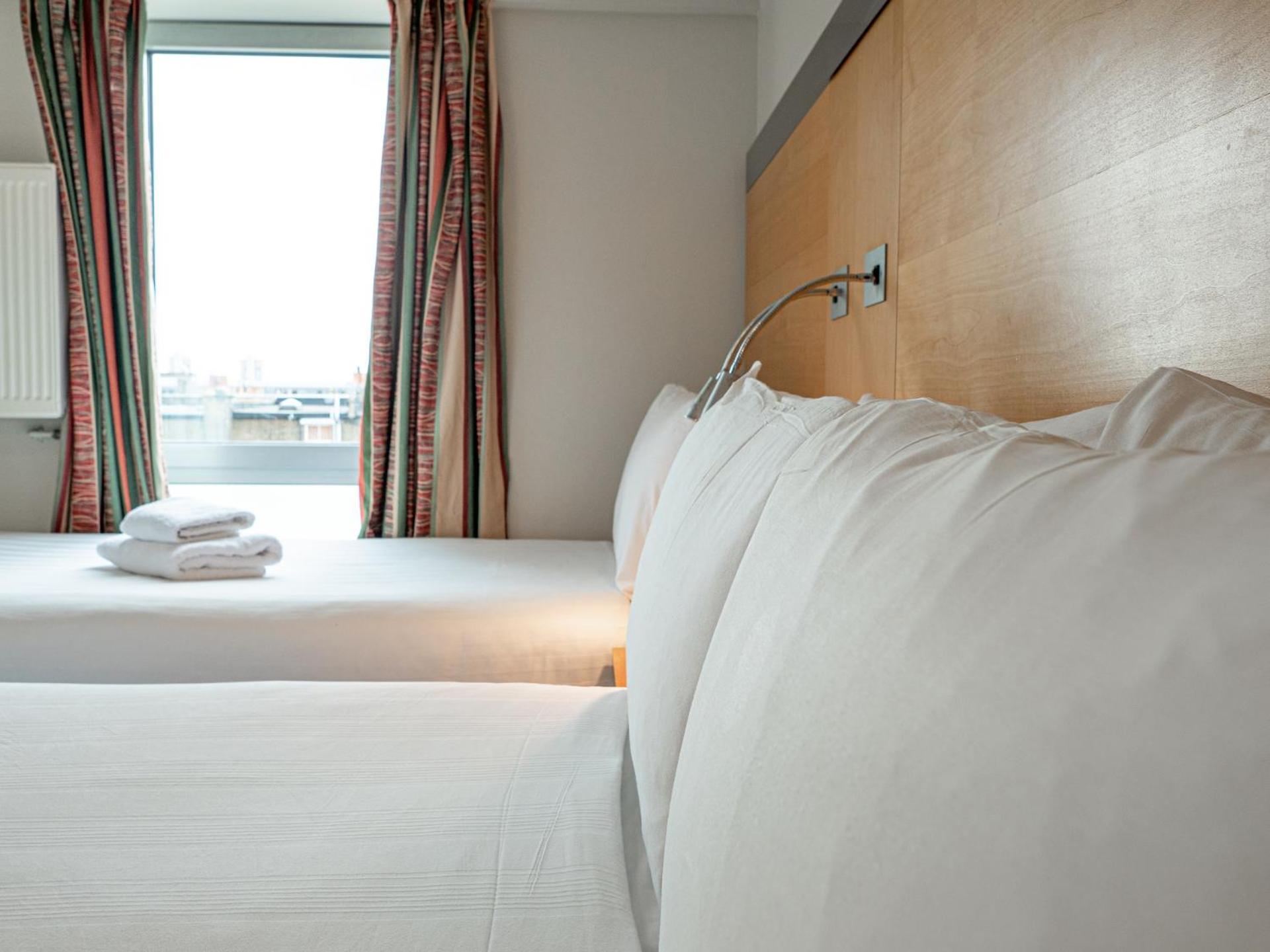 Hotel Maiden Oval 3*