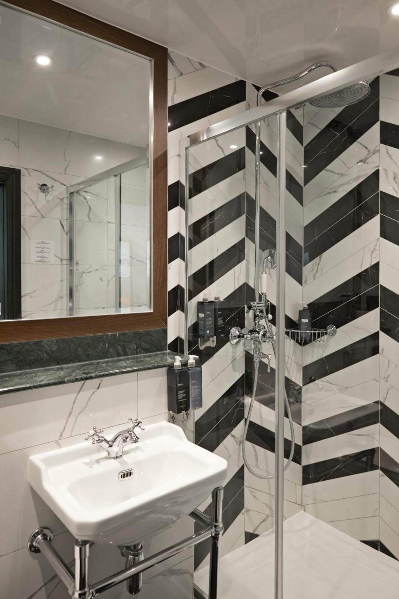 The Portico 4* London