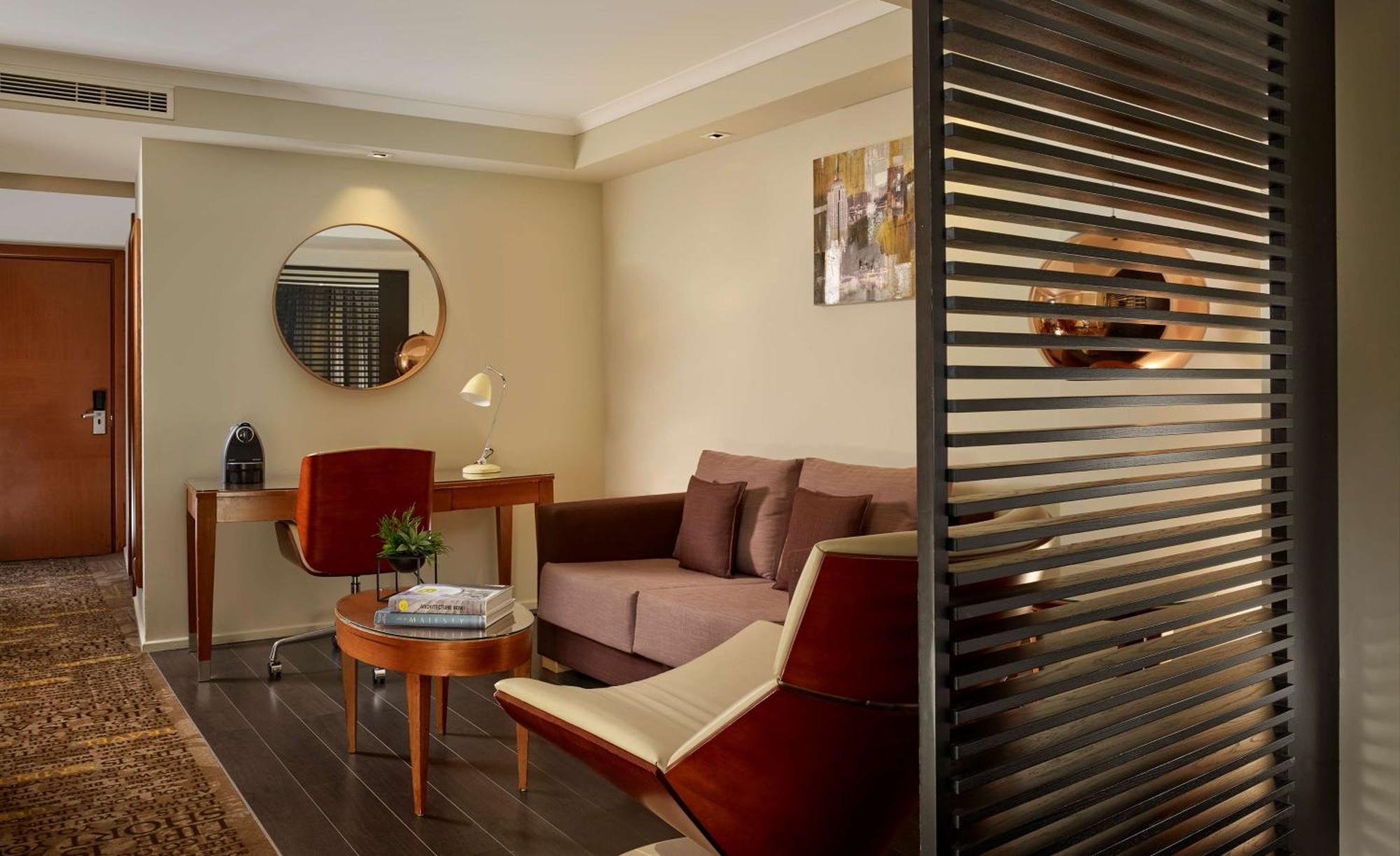 Park Plaza Victoria Hotel