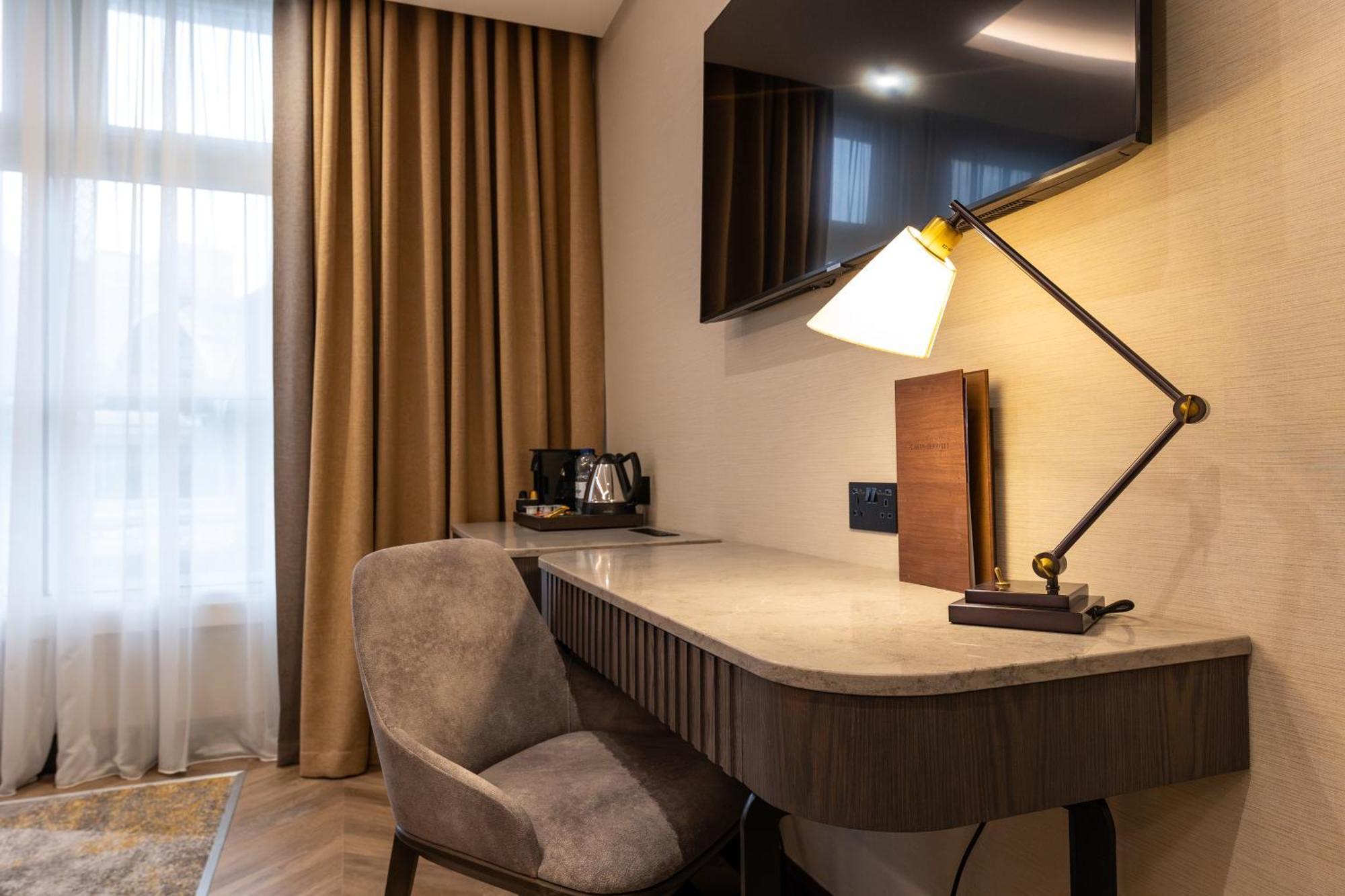 Hotel Doubletree By Hilton Victoria Londra