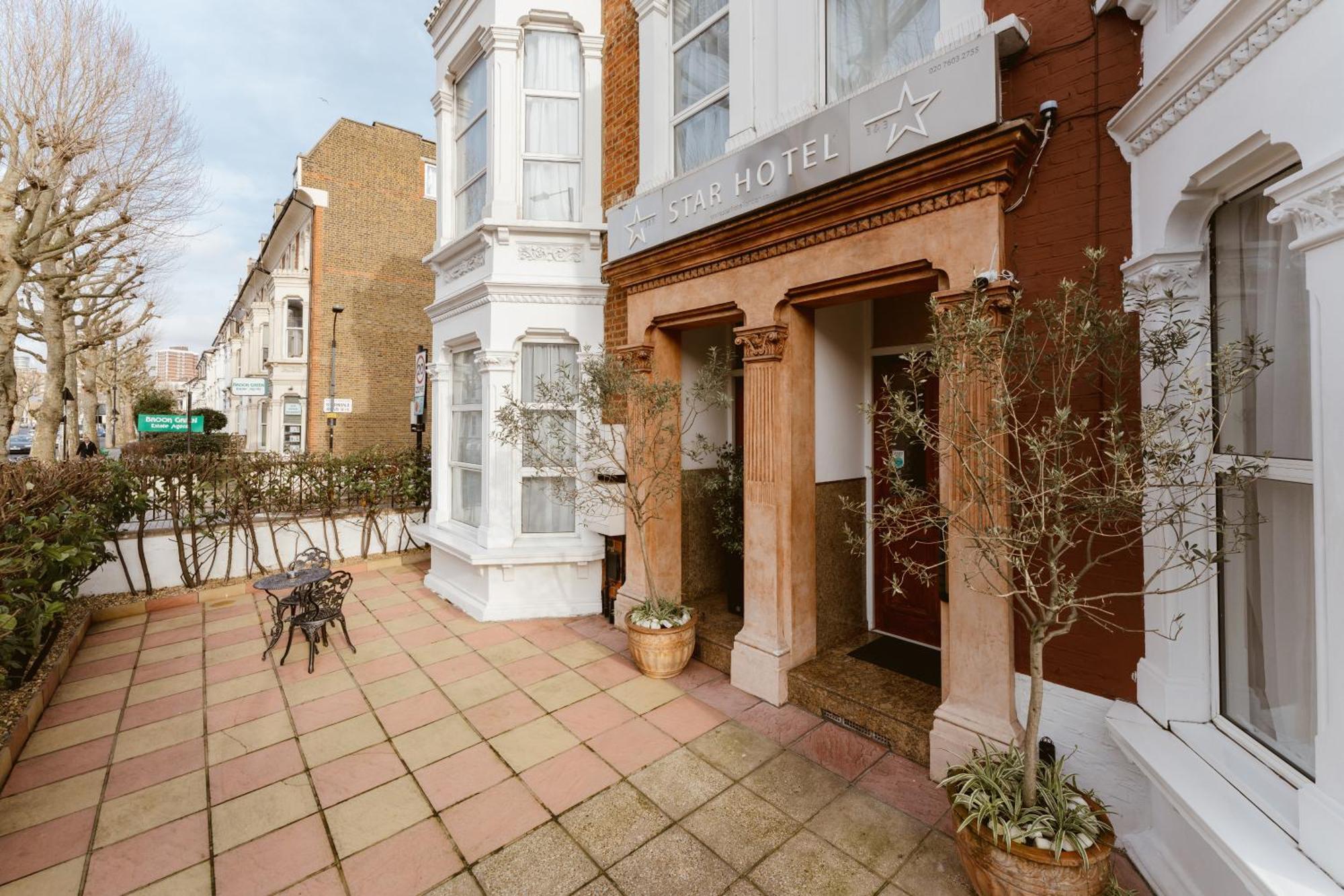 Star 3* London