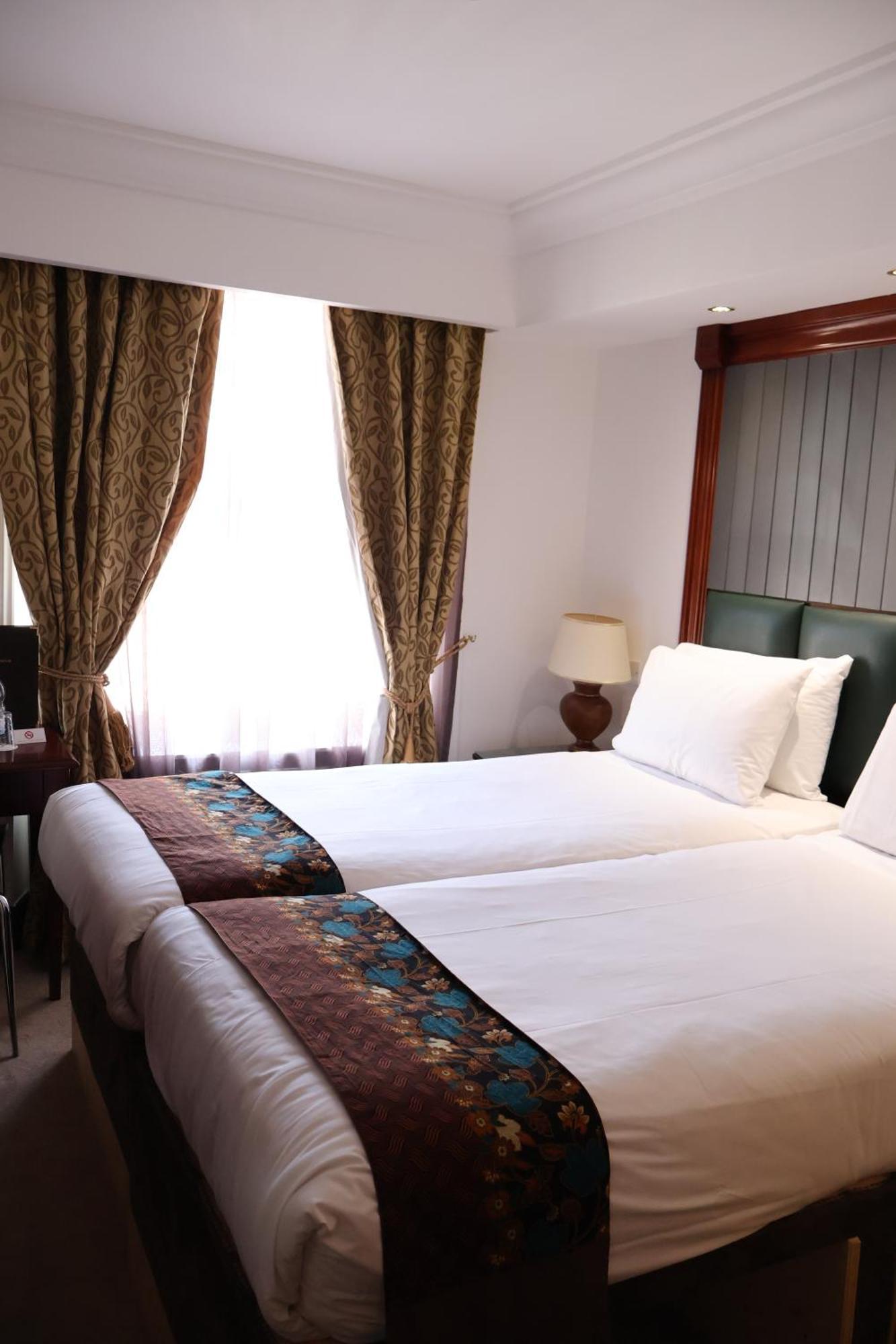 Dreamtel Kensington Hotel 3*