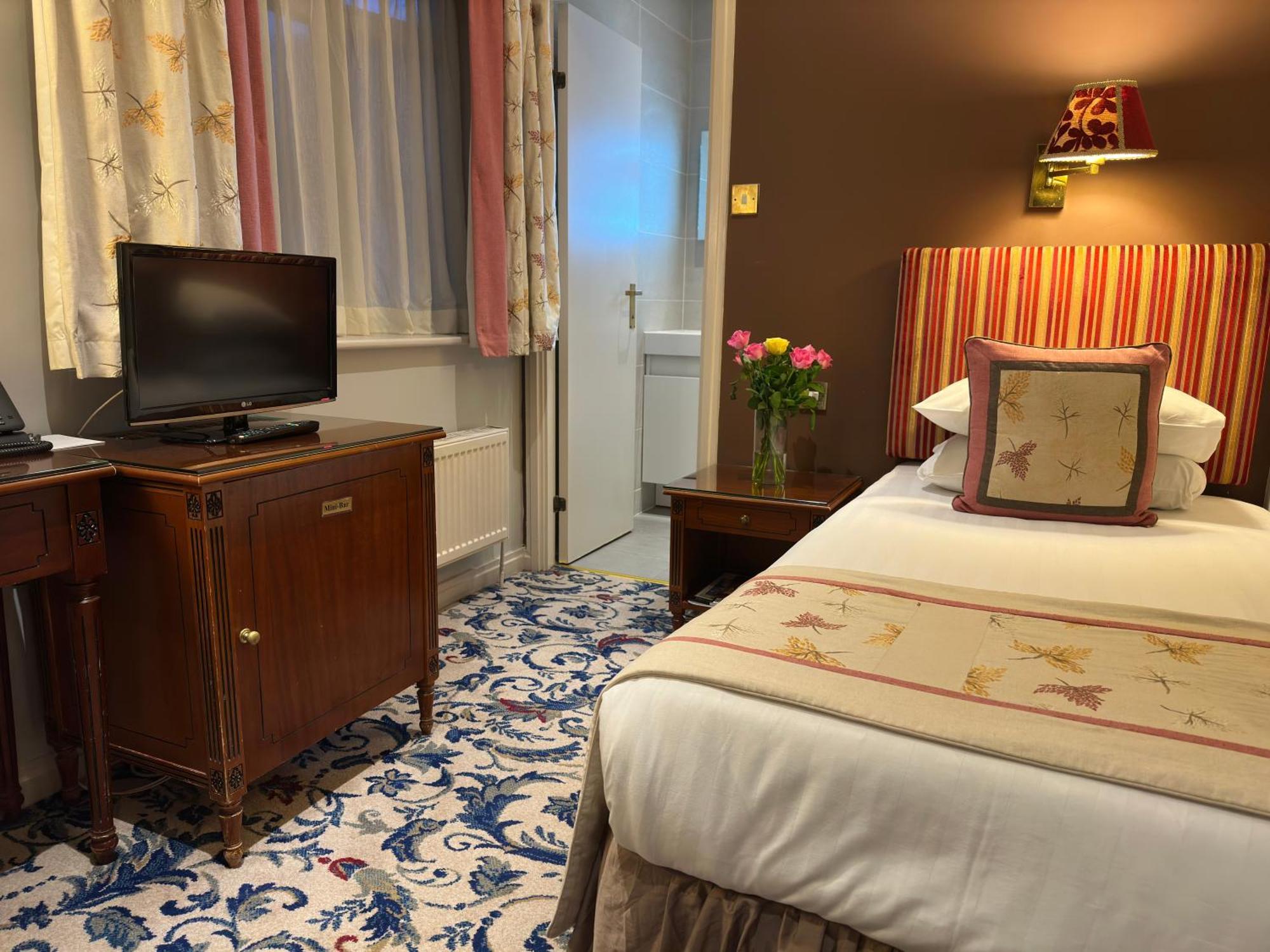 London Lodge Hotel 3* London