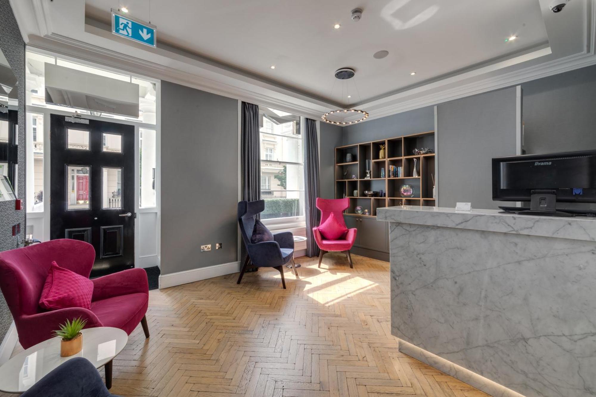 Mornington Victoria Hotel 4*
