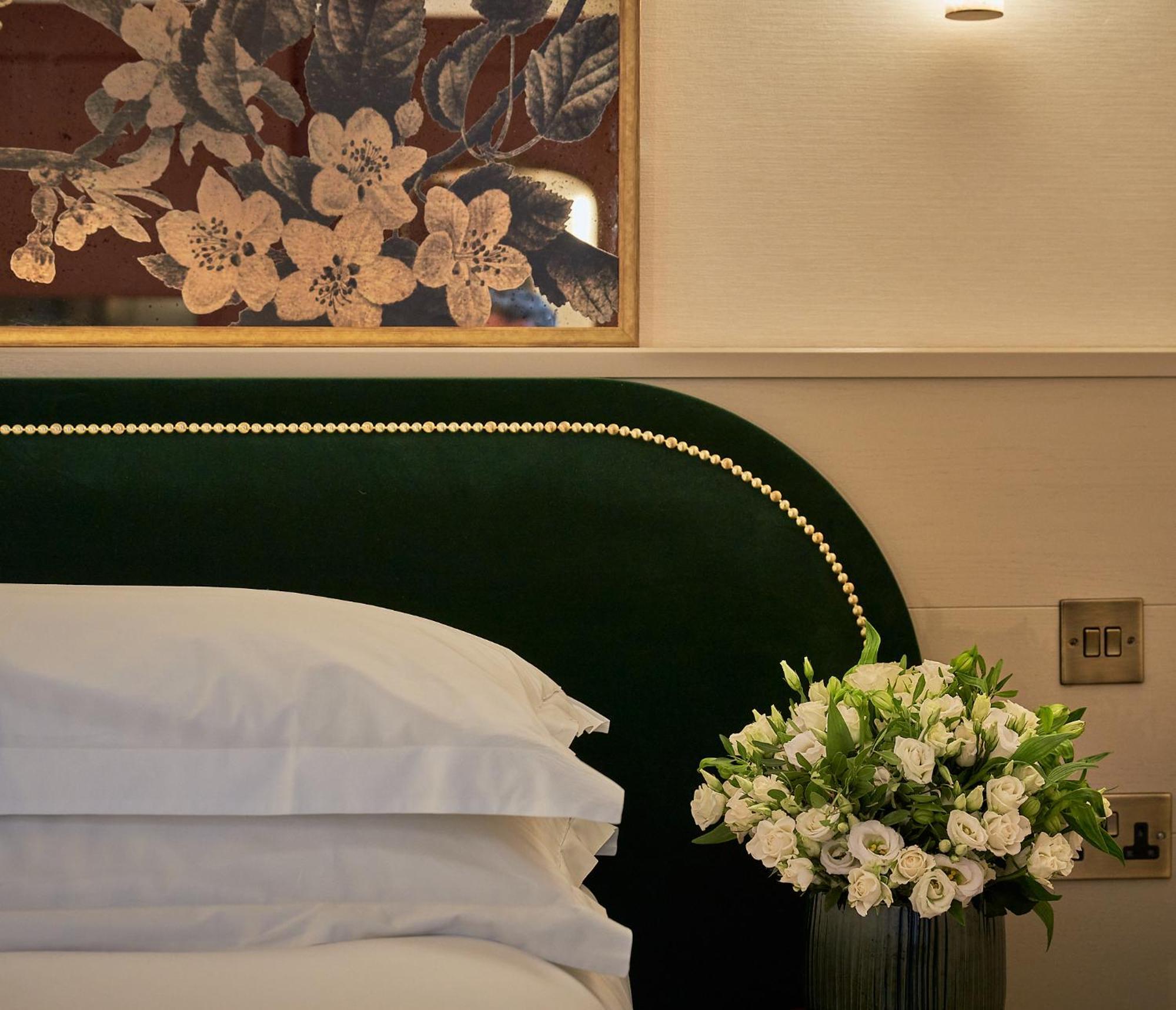 Hotel The Capital Hotel, & Townhouse 5*