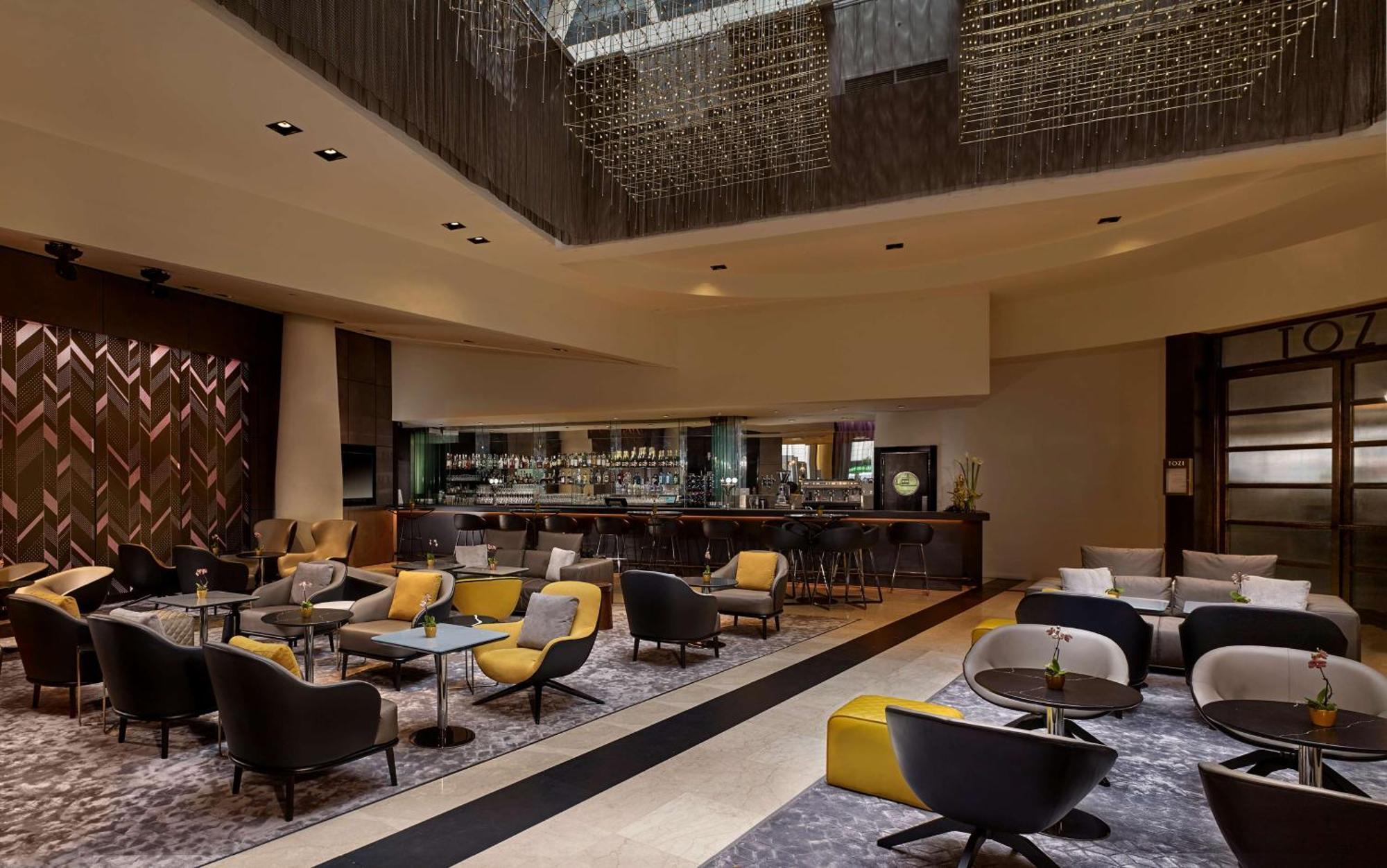 Hotel Park Plaza Victoria London