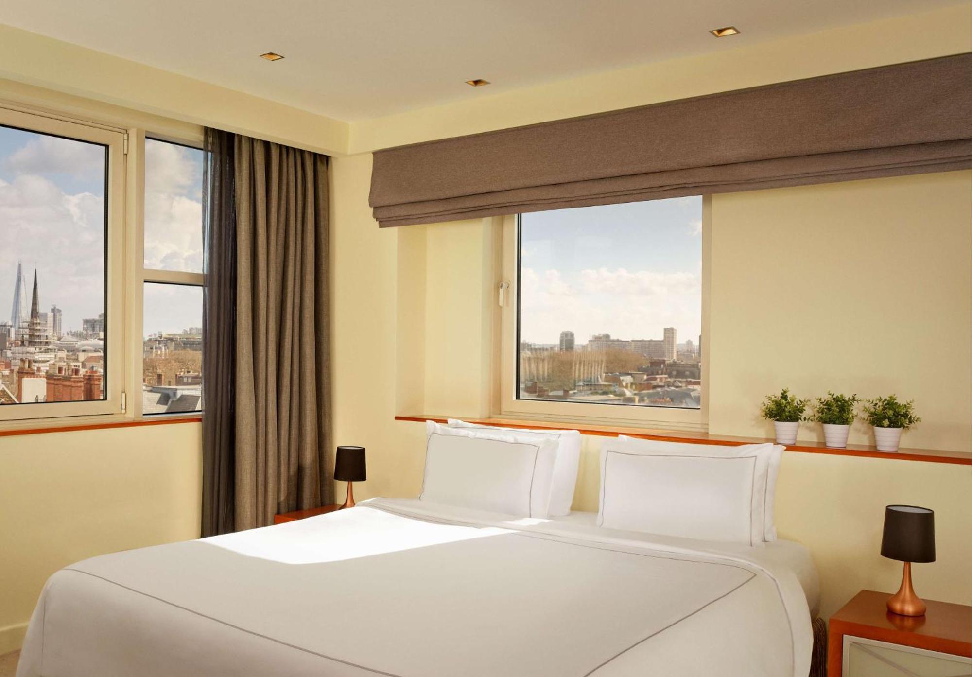 Park Plaza Victoria Hotel