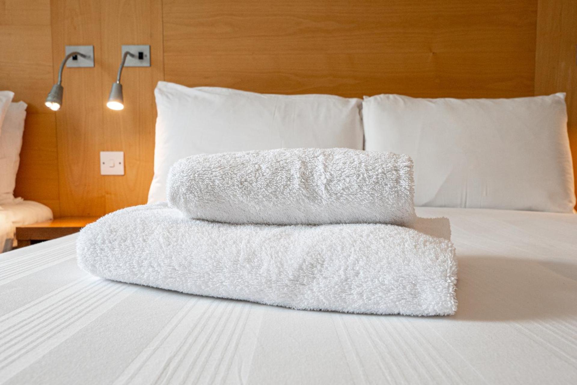 Maiden Oval Hotel