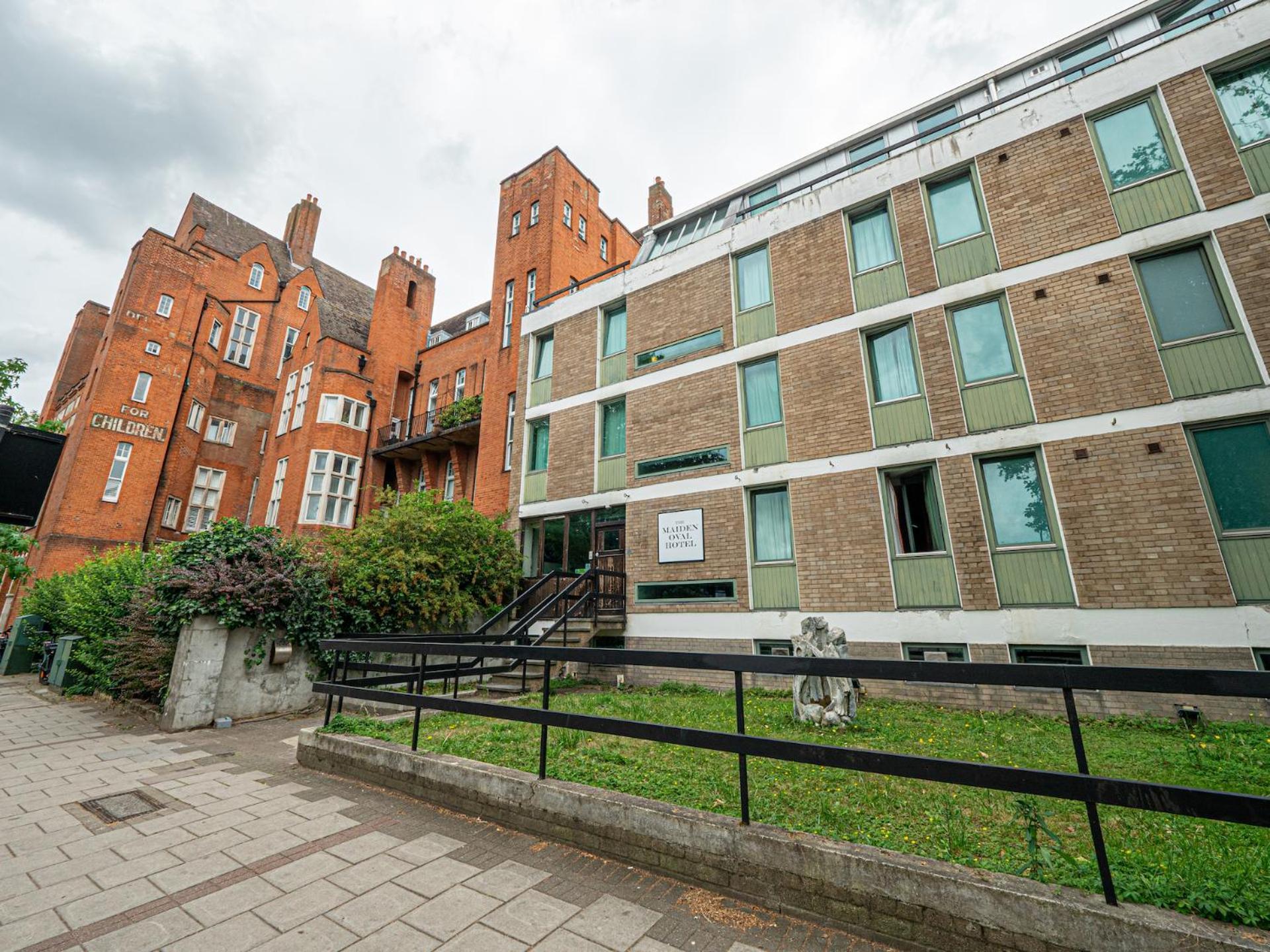 Hotel Maiden Oval