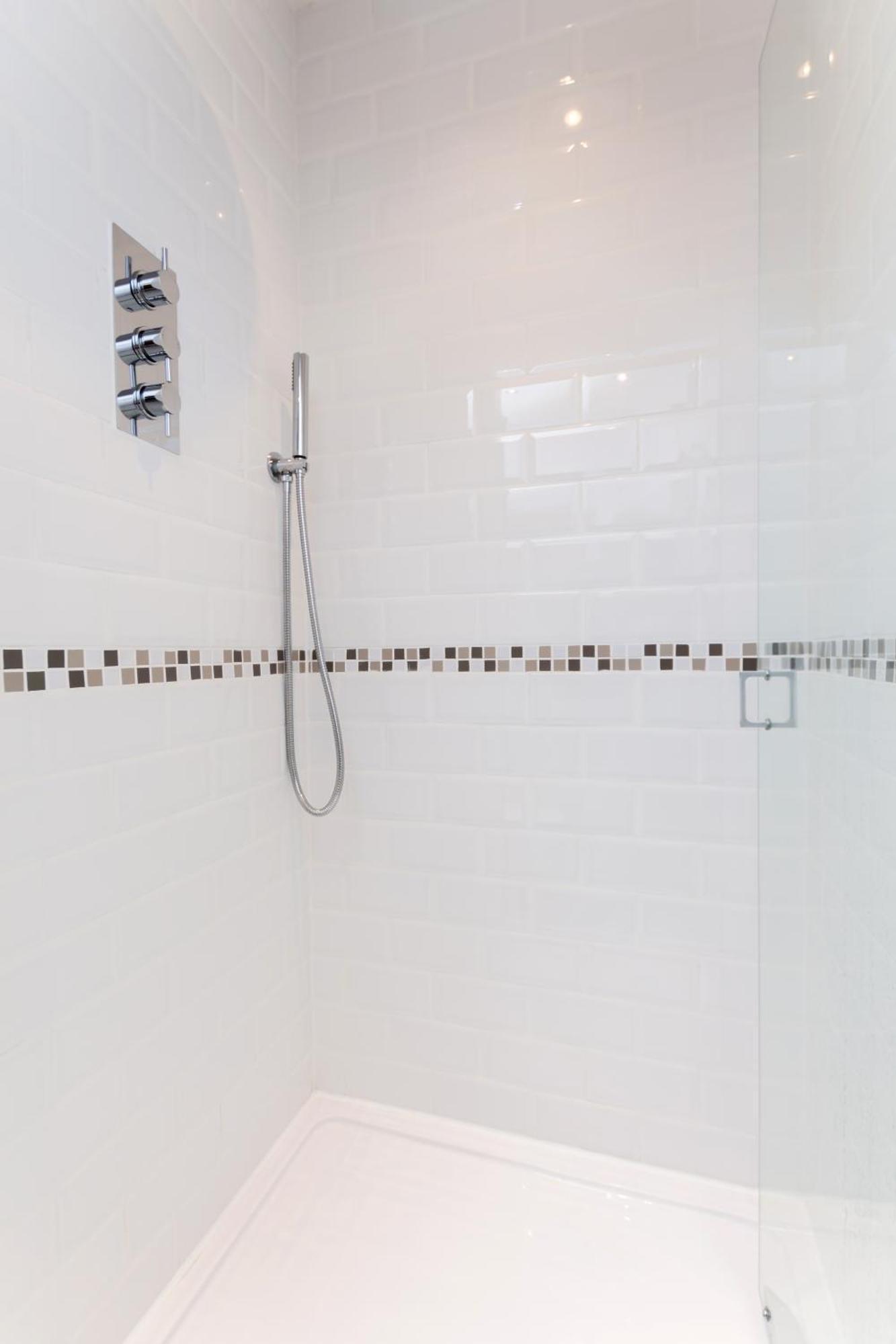 Vibrant 1br Apt Wprivate Decked Garden, Fast Wifi Apartment