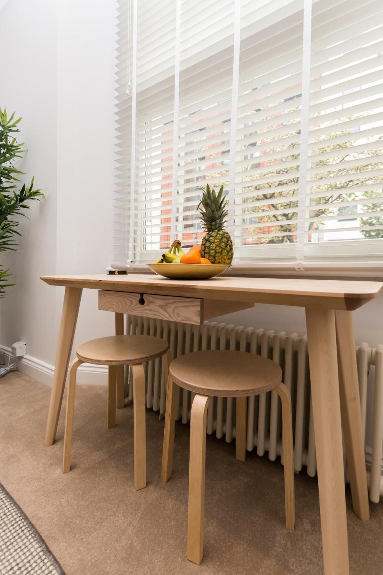 Apartment Vibrant 1br Apt Wprivate Decked Garden, Fast Wifi