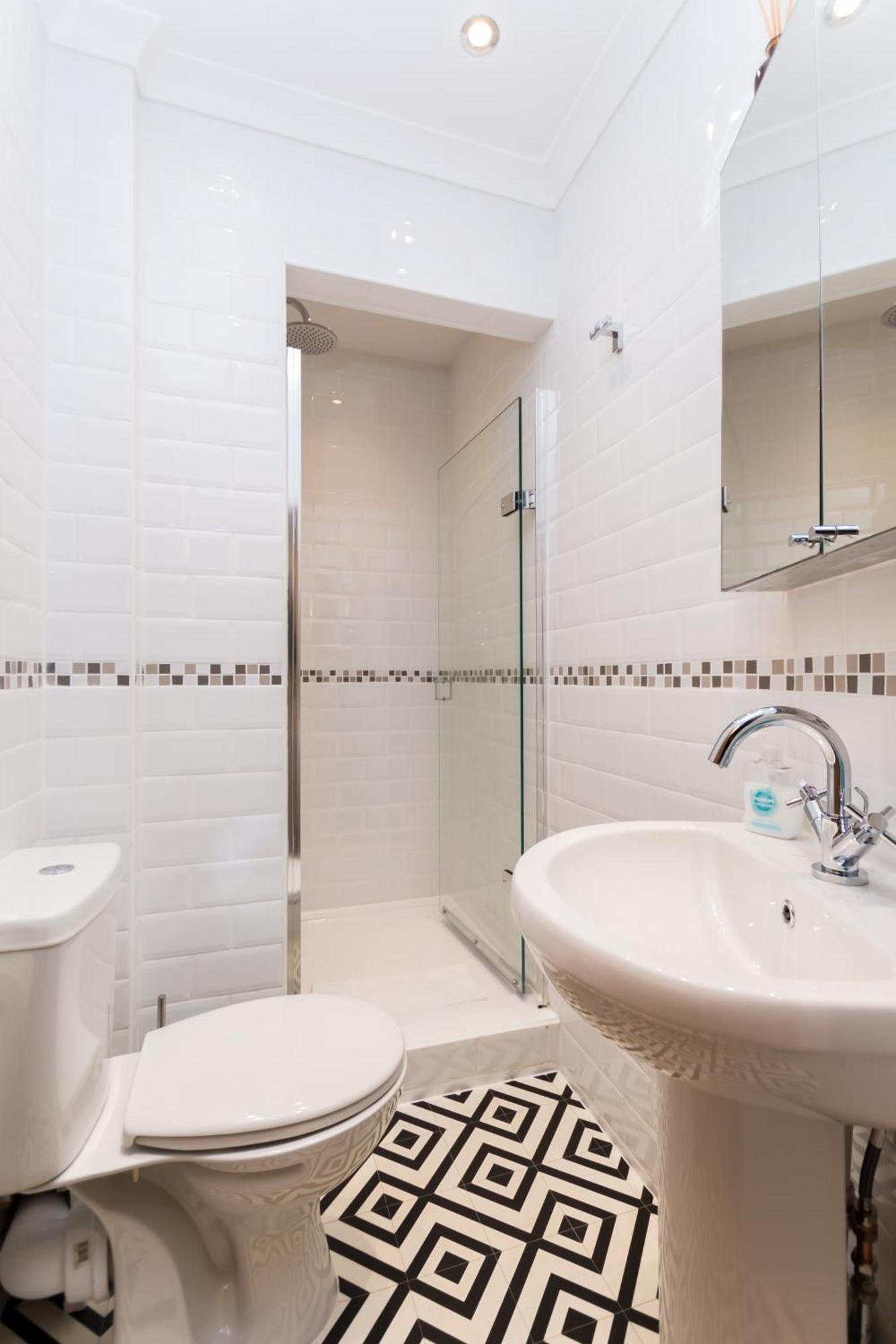 Vibrant 1br Apt Wprivate Decked Garden, Fast Wifi * London