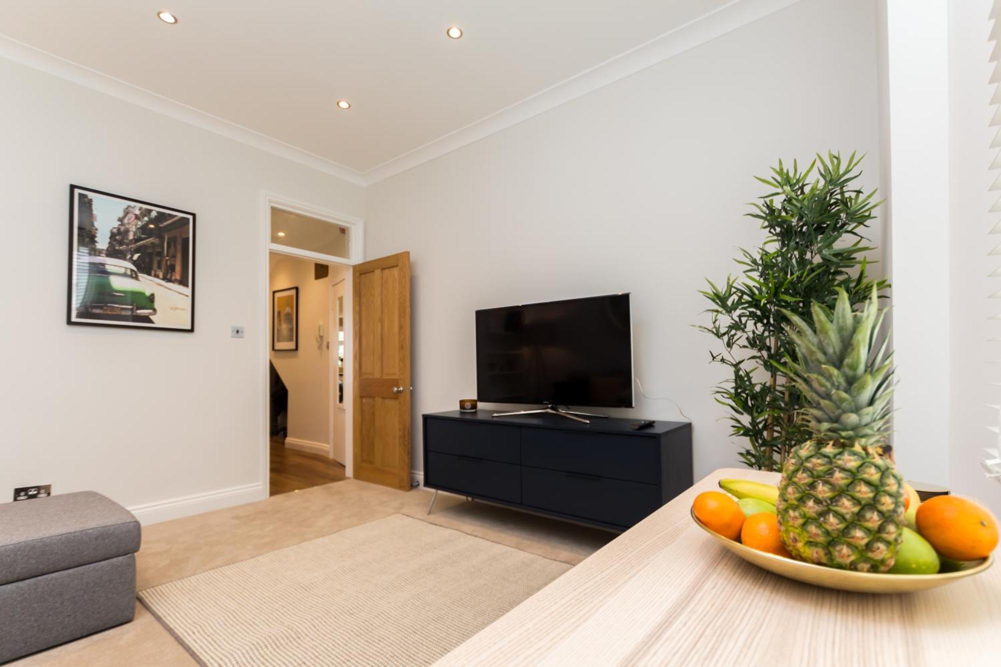 Vibrant 1br Apt Wprivate Decked Garden, Fast Wifi London