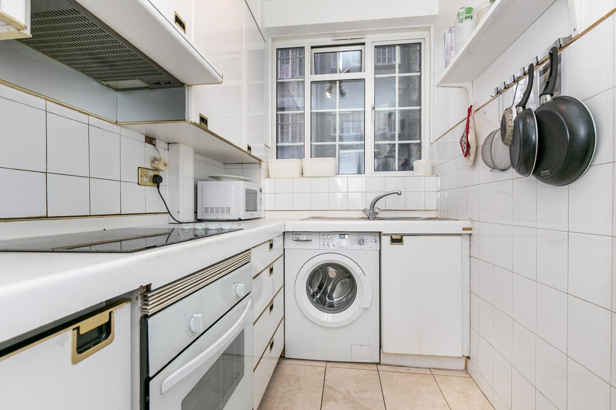 Lejlighed Lovely 1-bed In London
