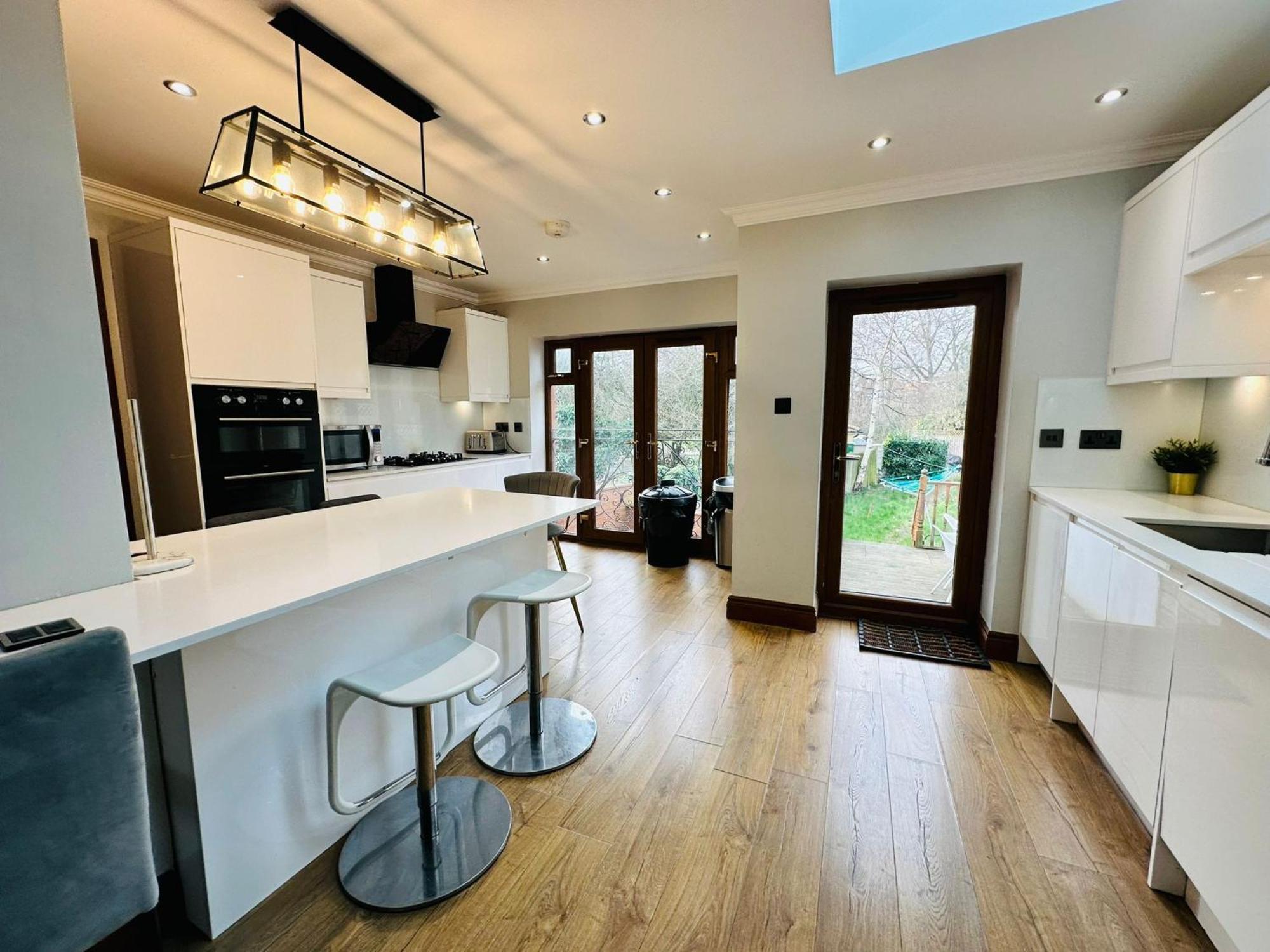 Lejlighed Spacious 6 Bed In Wembly,