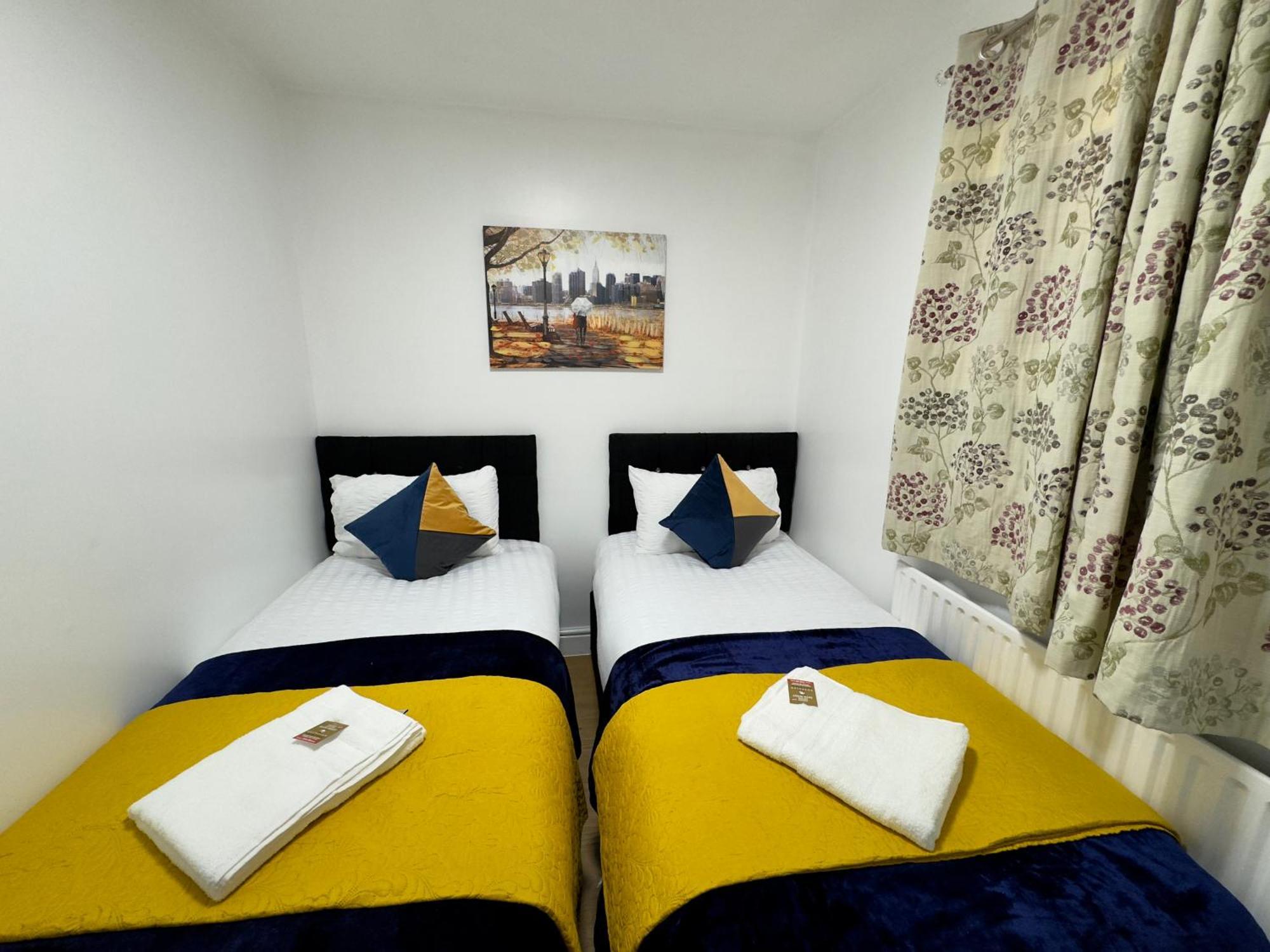 Tower Bridge London, 2 Bedrooms, Reception, Kitchen, Parking Appartement