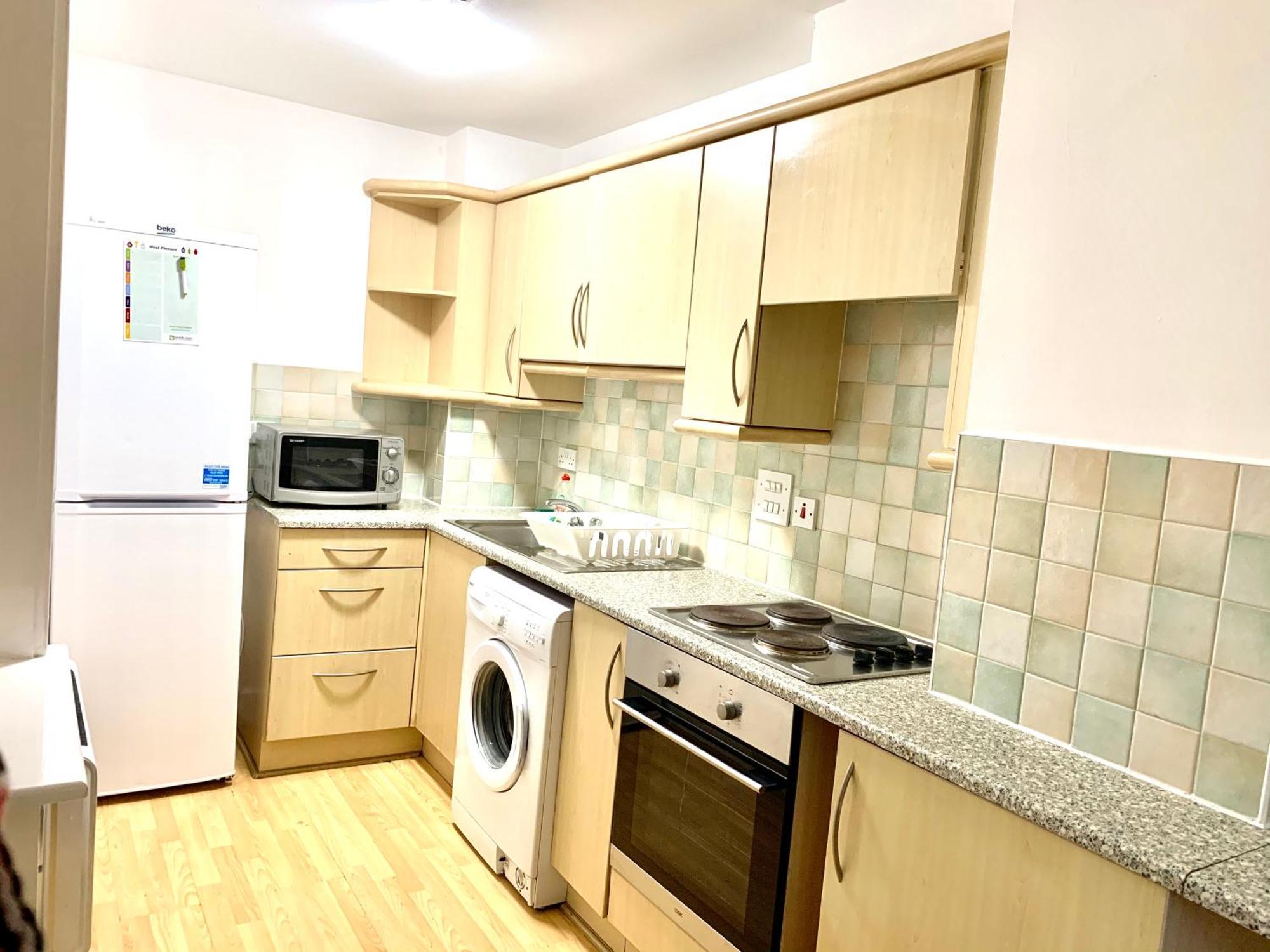 Tower Bridge London, 2 Bedrooms, Reception, Kitchen, Parking Appartement